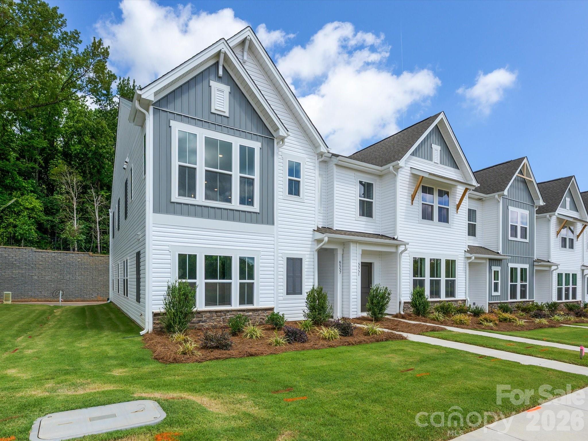 6557 Fire Lily Ln, Charlotte, NC 28216