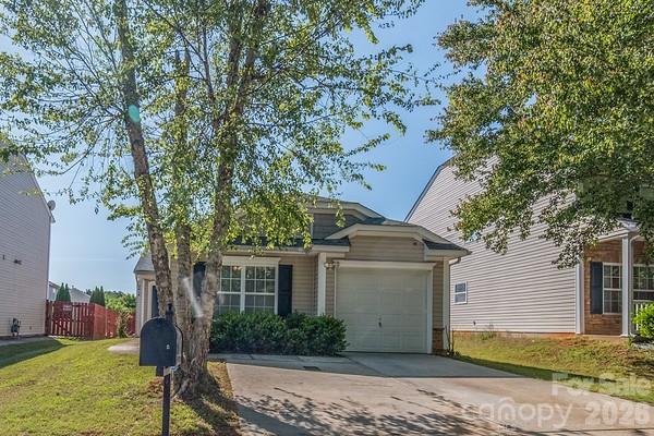2416 Buckleigh Dr, Charlotte, NC 28215