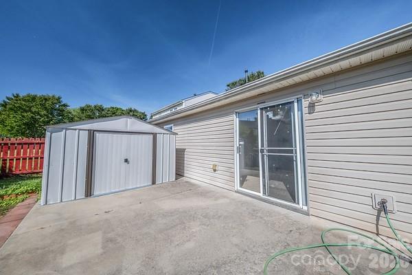 2416 Buckleigh Dr, Charlotte, NC 28215