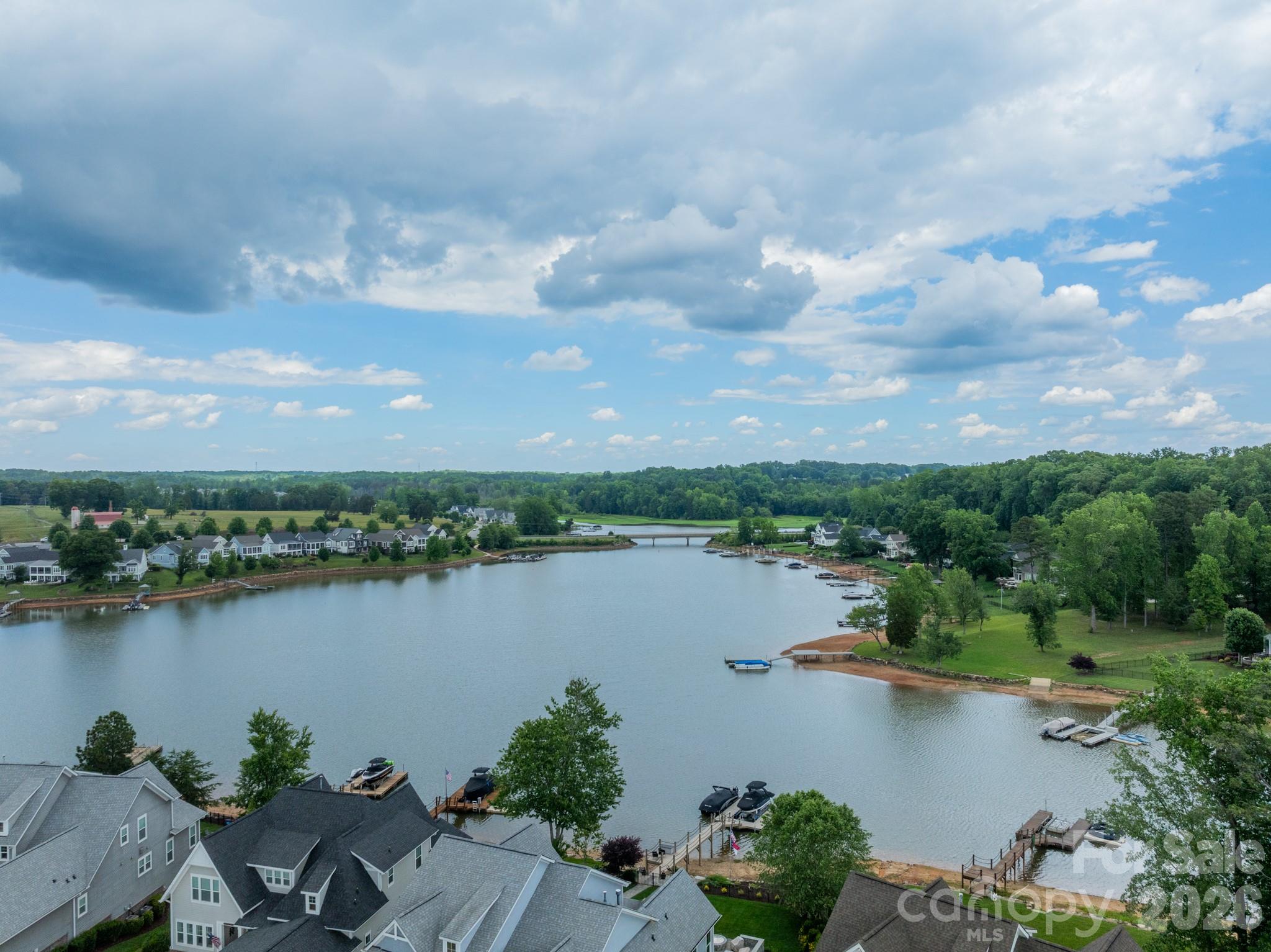 208 Canoe Pole Ln, Mooresville, NC 28117