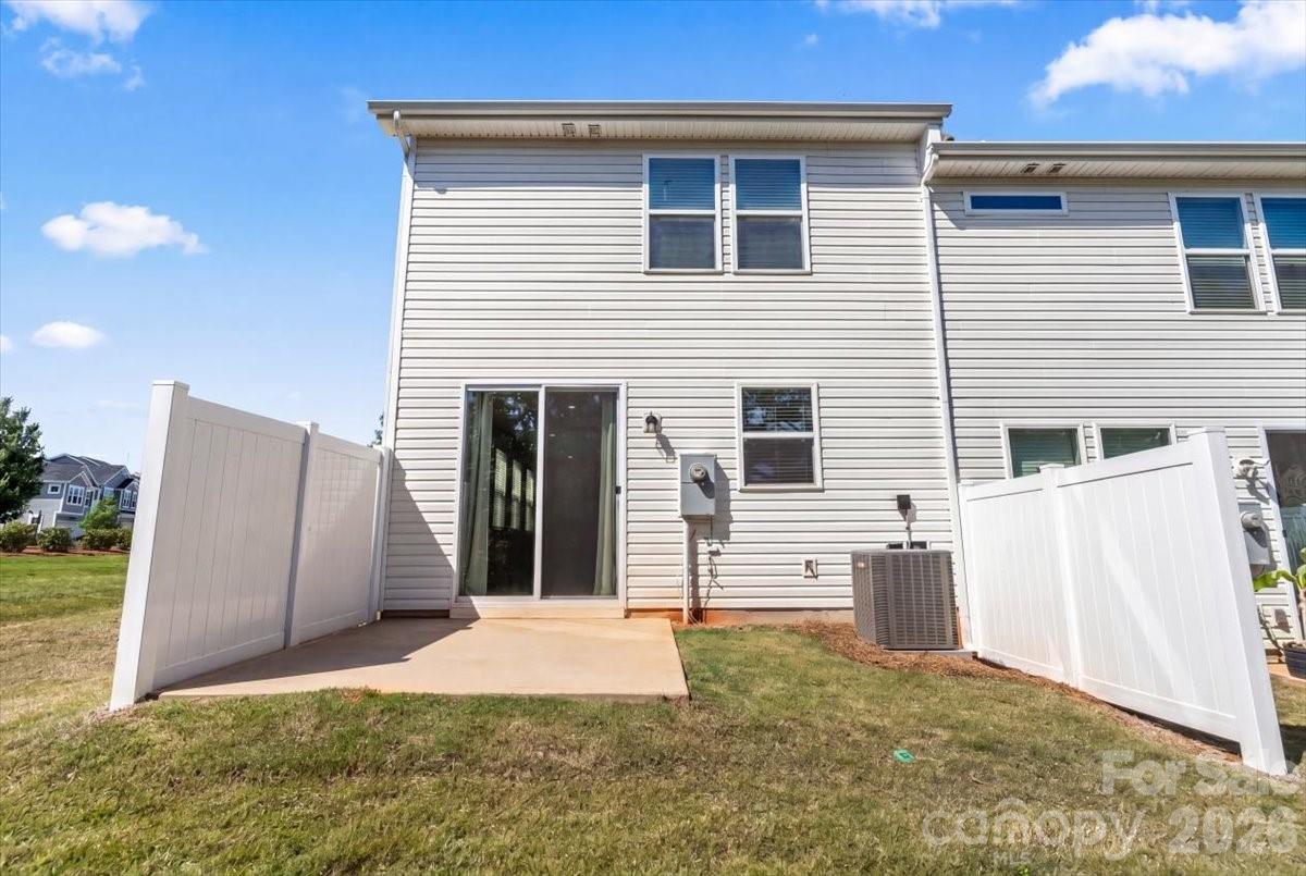 4529 Iron Oak Ln, Charlotte, NC 28269