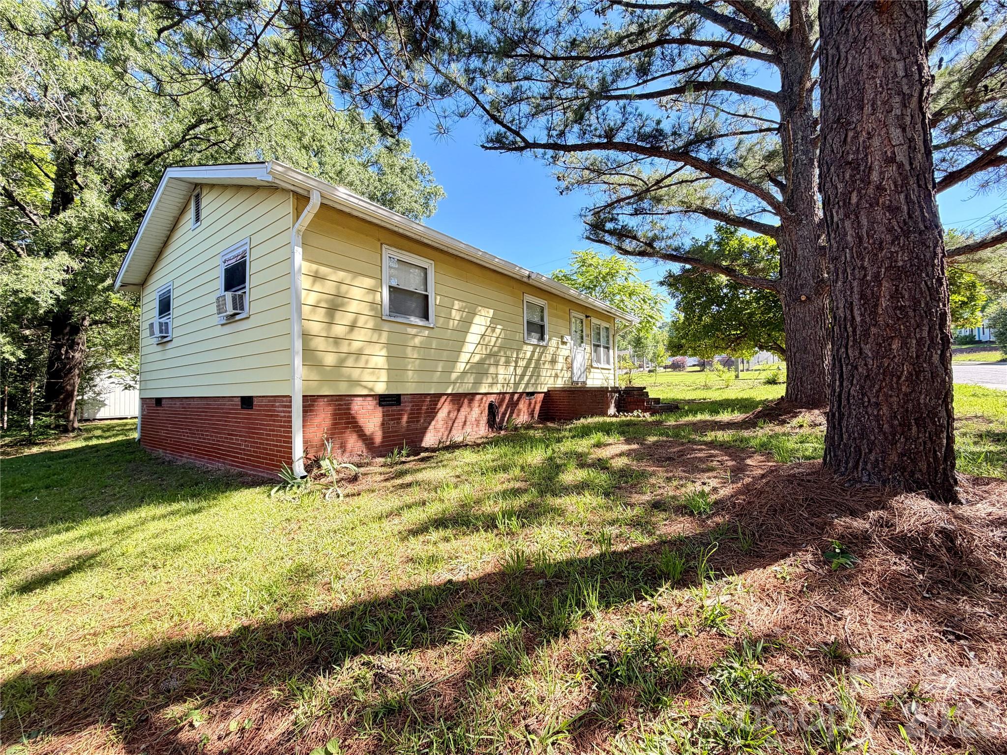112 Academy Ave NW, Concord, NC 28025