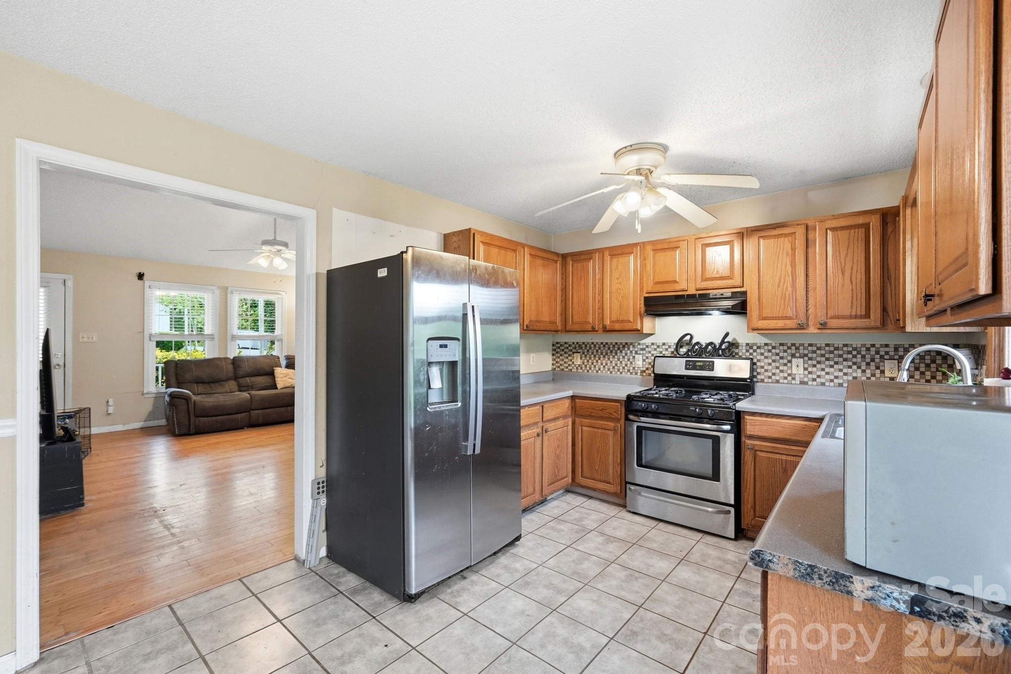 1114 Lakeview St, Kannapolis, NC 28083