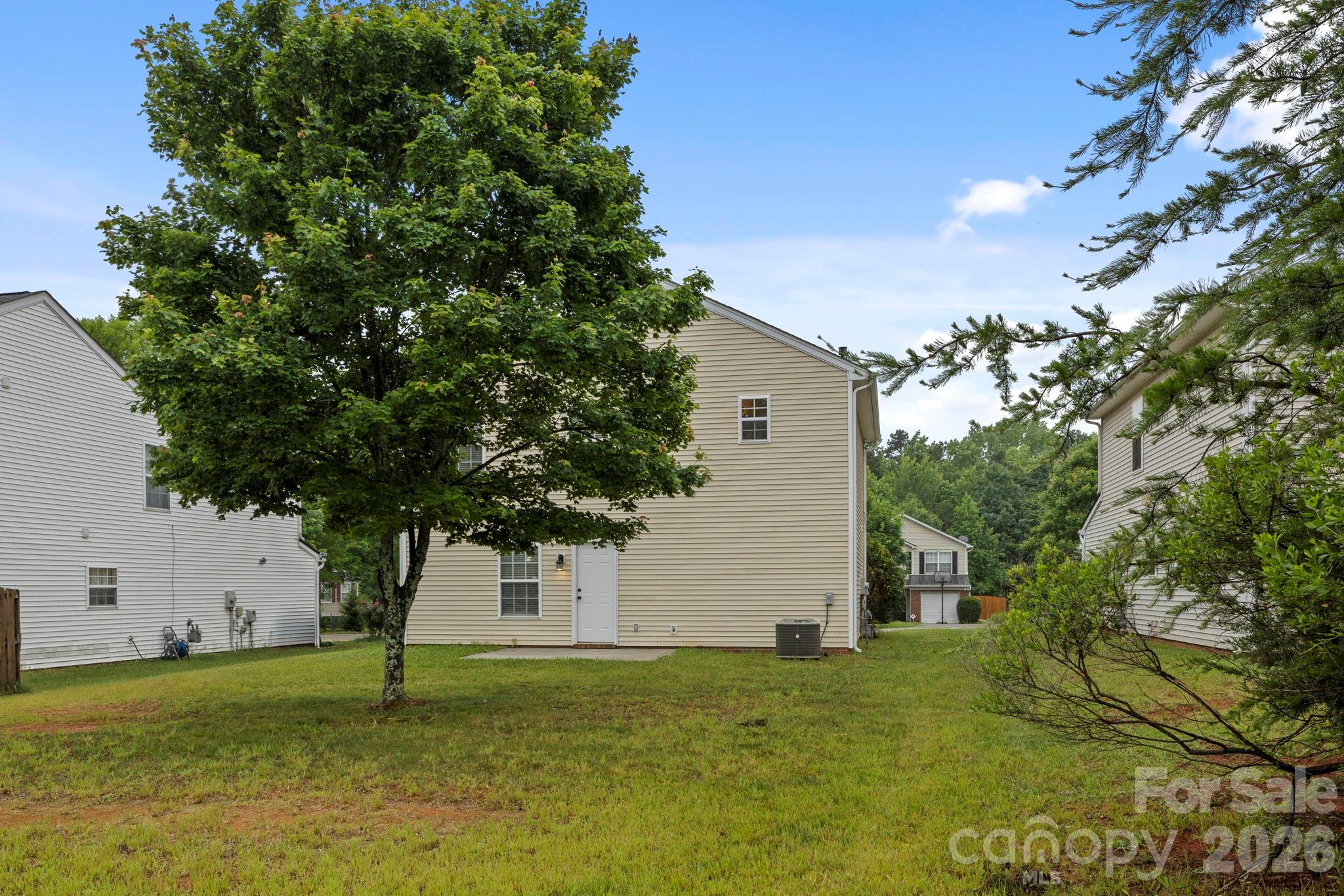 6618 Wicked Oak Ln, Charlotte, NC 28216