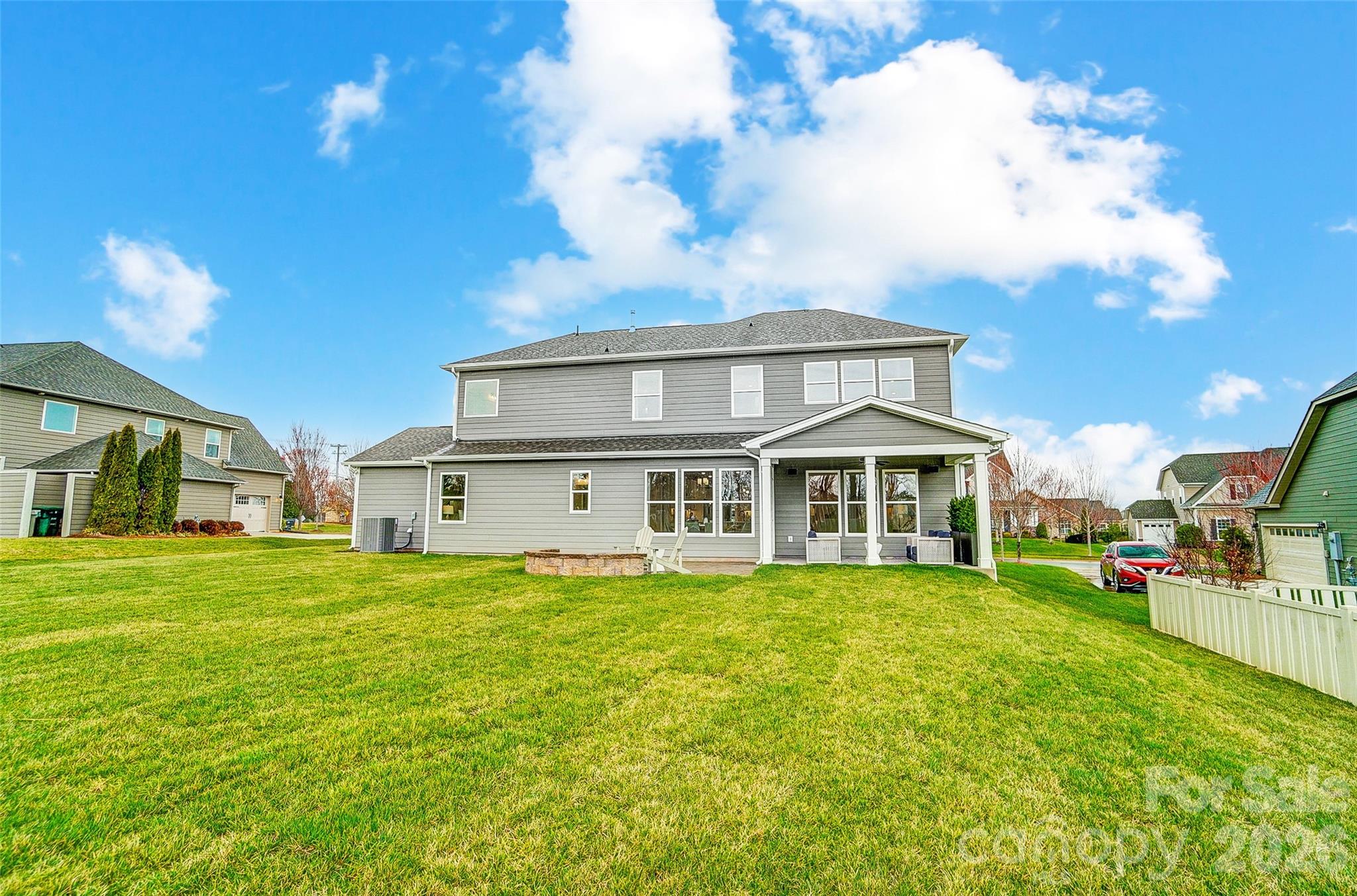 1311 Wiggins Dr, Gastonia, NC 28054