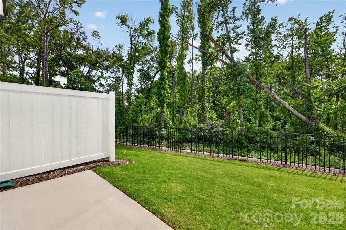 6049 Longar Ln, Charlotte, NC 28269