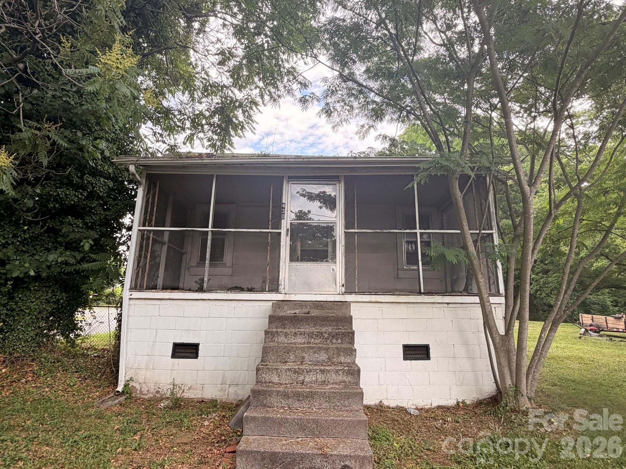 430 E D St, Newton, NC 28658