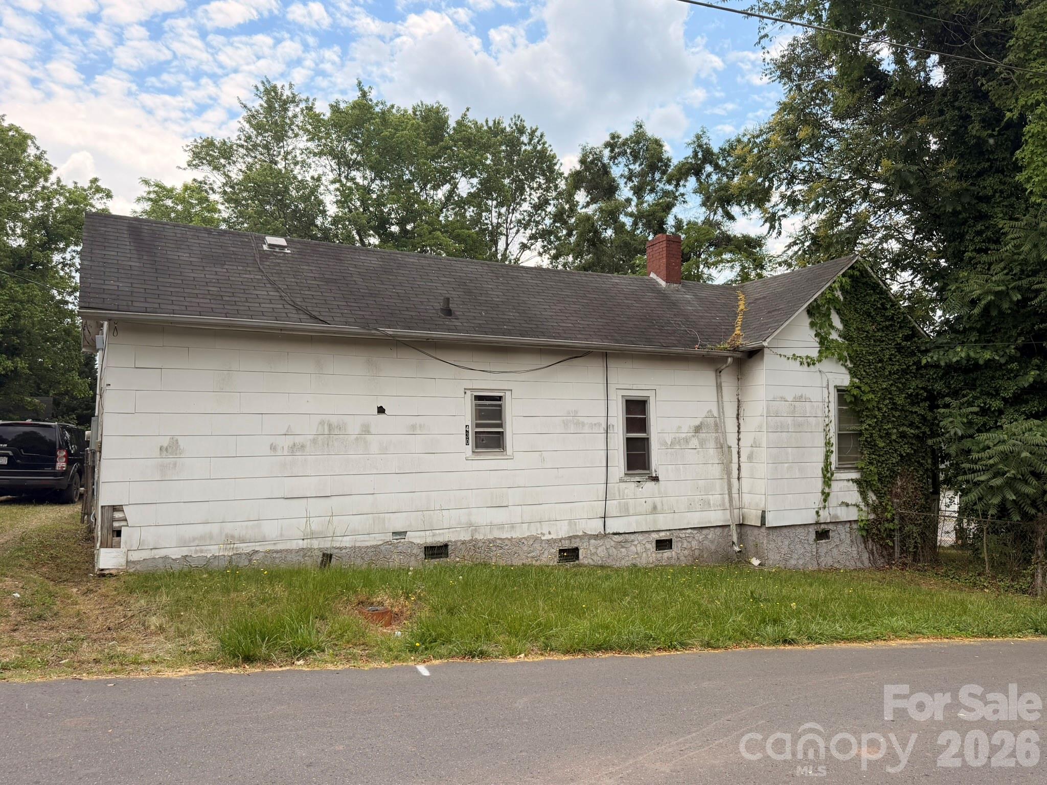 430 E D St, Newton, NC 28658