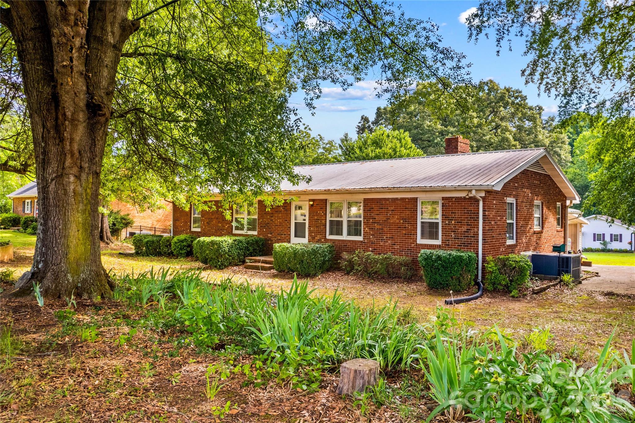 1059 Shearers Rd, Mooresville, NC 28115