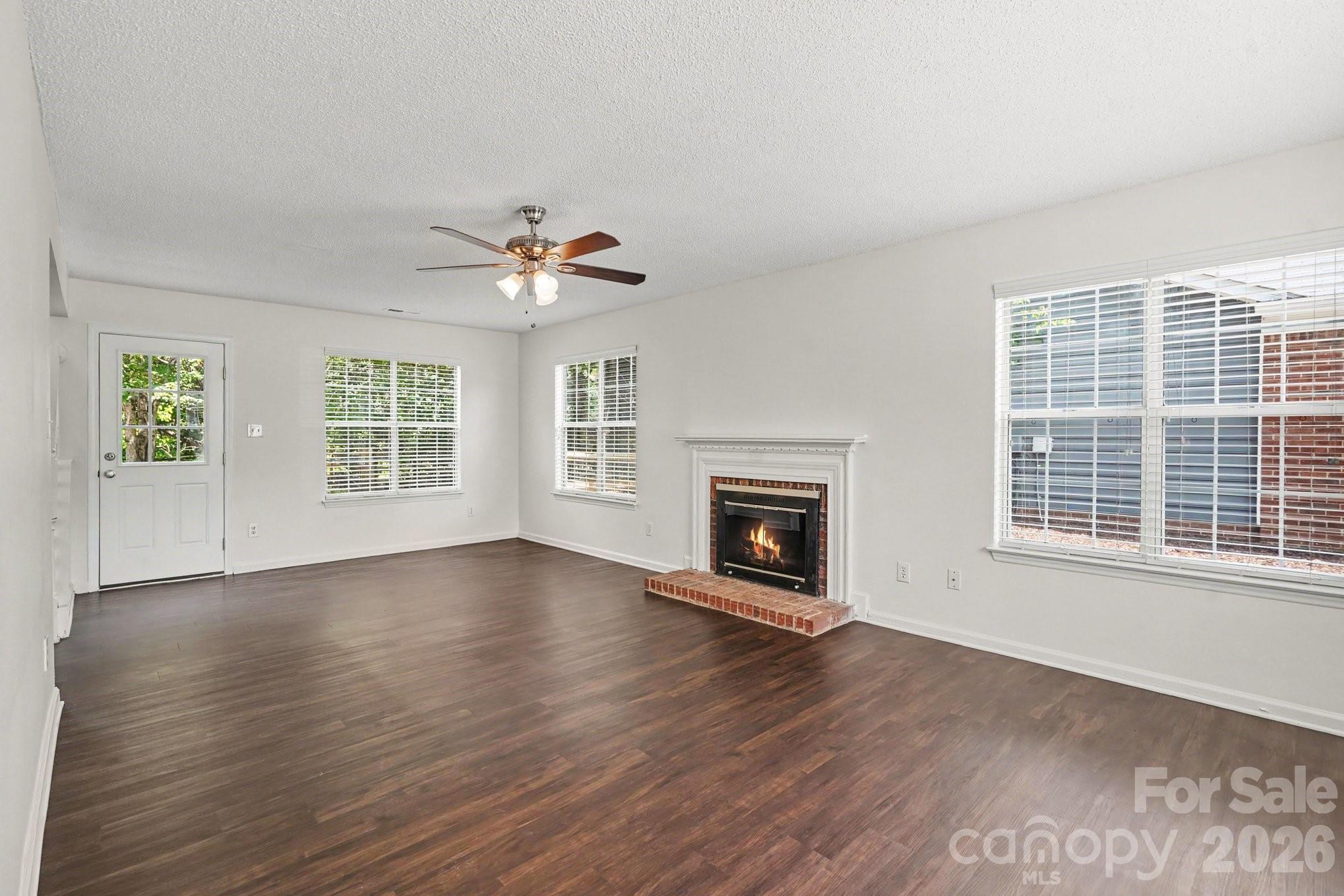 12127 Landing Green Dr, Charlotte, NC 28277