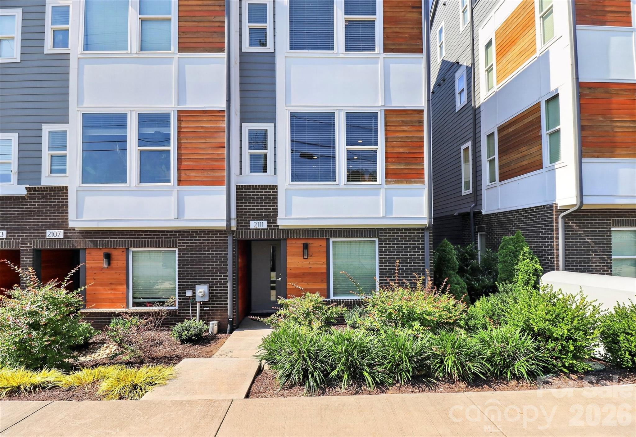2111 Isom St, Charlotte, NC 28208