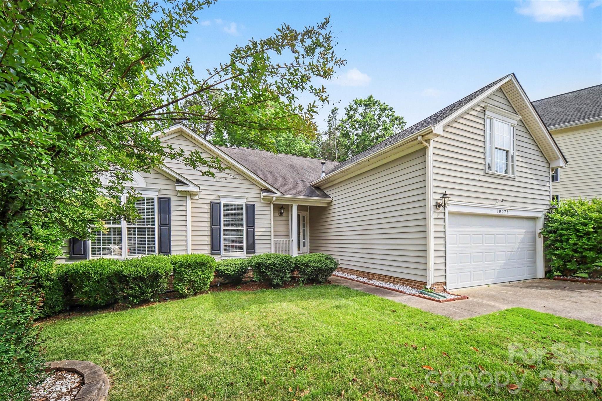 10026 Dauphine Dr, Charlotte, NC 28216
