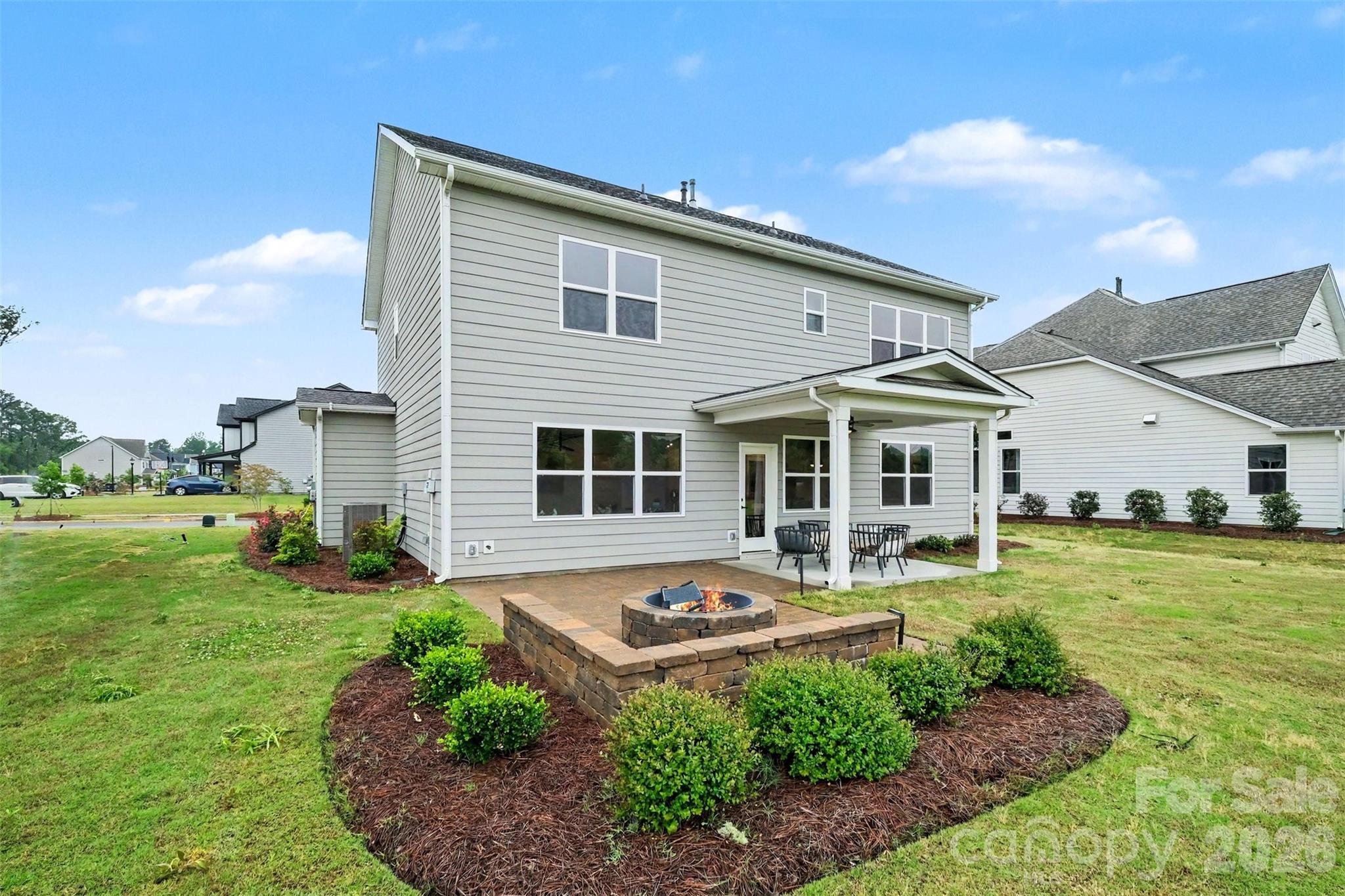 3808 Dahlia Dr, Harrisburg, NC 28075