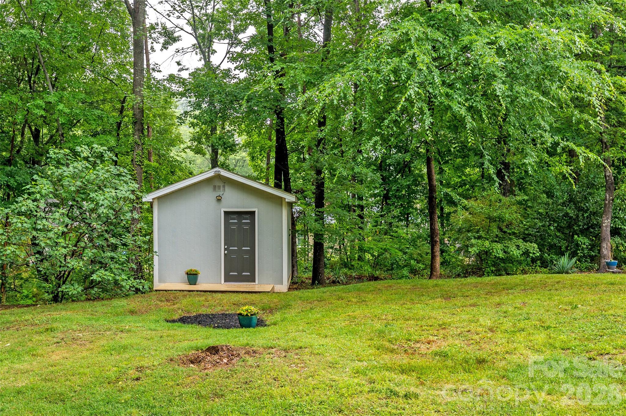 6060 Acadian Woods Dr, Charlotte, NC 28227