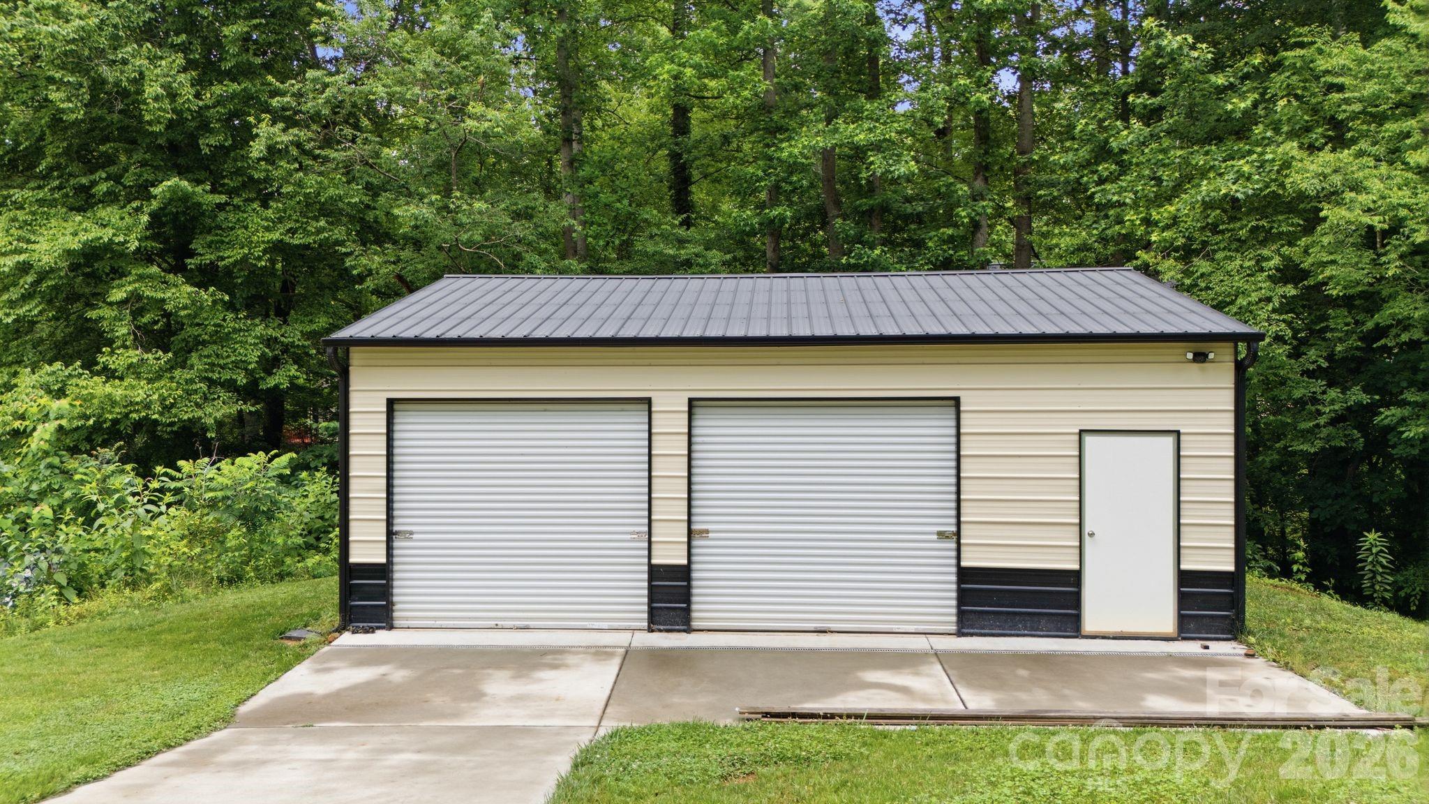 190 Meadow Glen Dr, Troutman, NC 28166