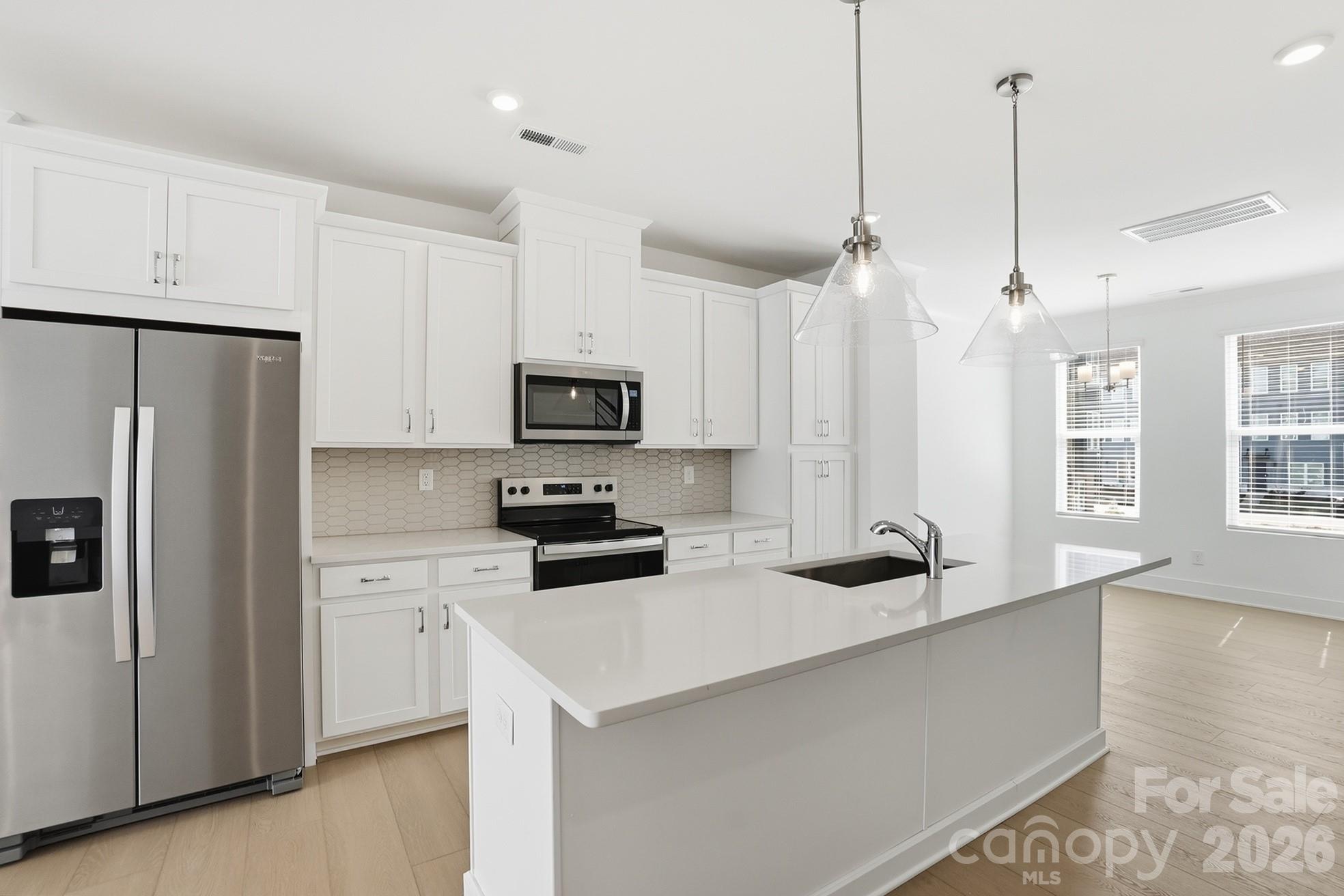 1124 Kokomo Ln, Charlotte, NC 28206