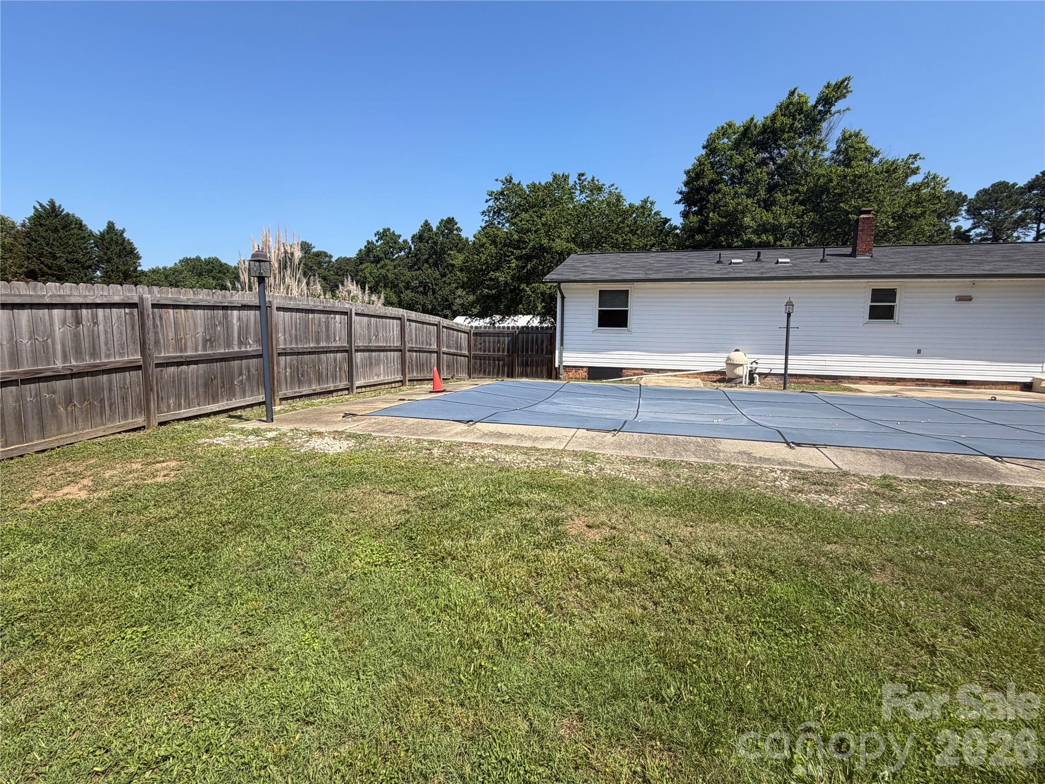 617 Oakwood Ln, Gastonia, NC 28056