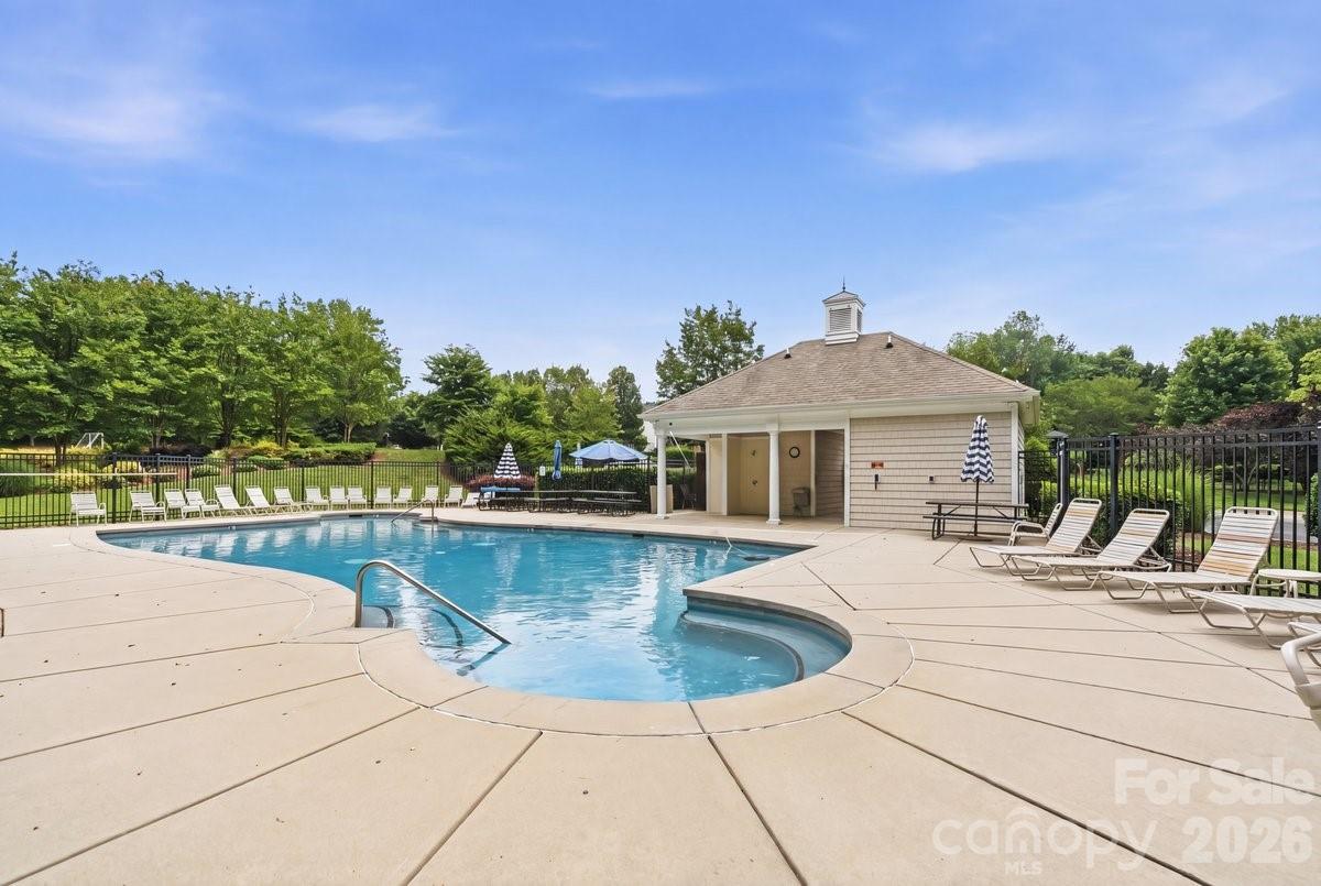 286 Corona Cir, Mooresville, NC 28117