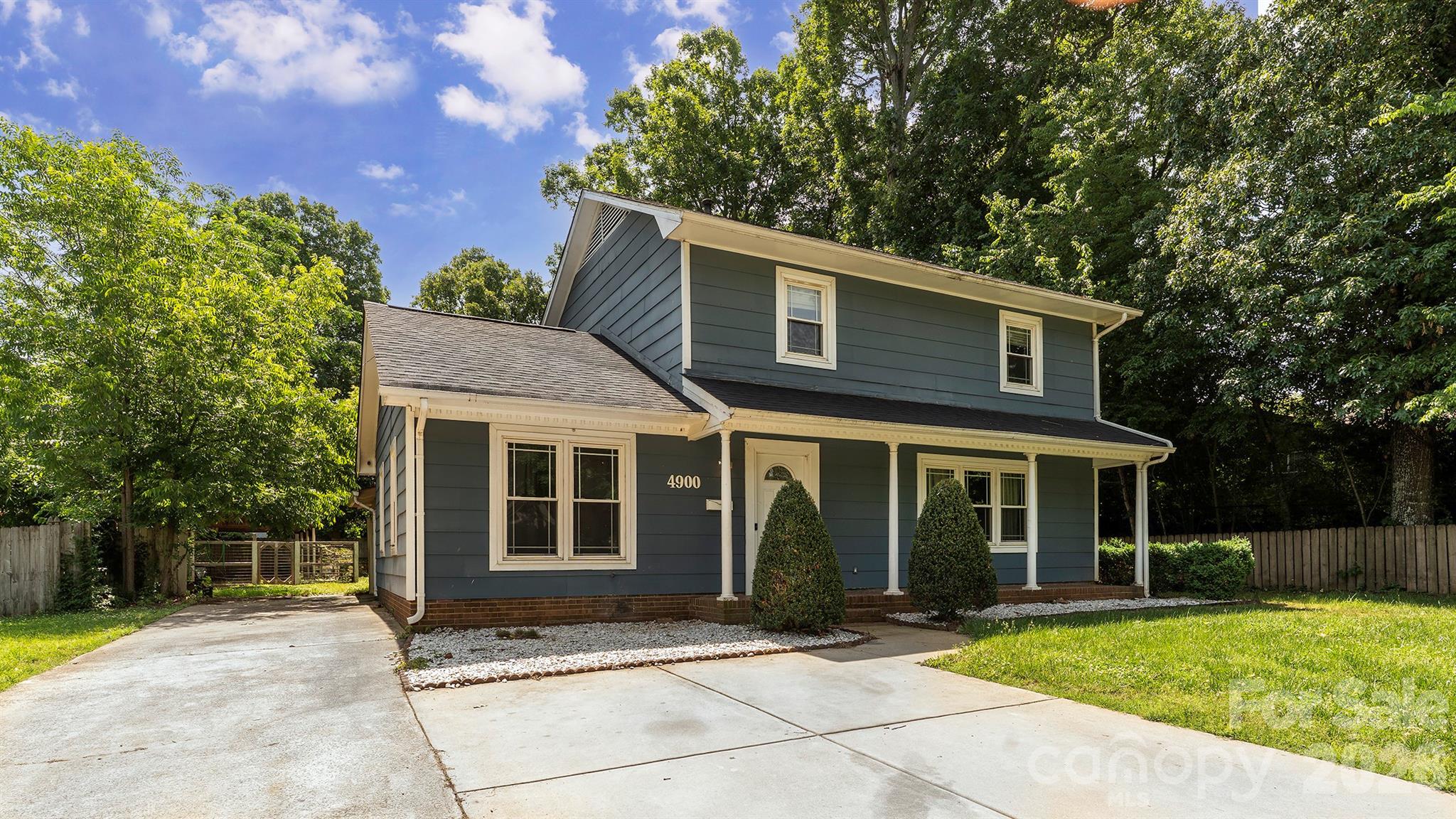 4900 Carriage Drive Cir, Charlotte, NC 28205