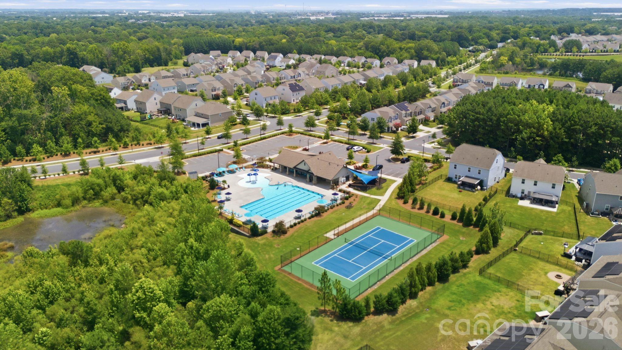 13731 Canterbury Castle Dr, Charlotte, NC 28273