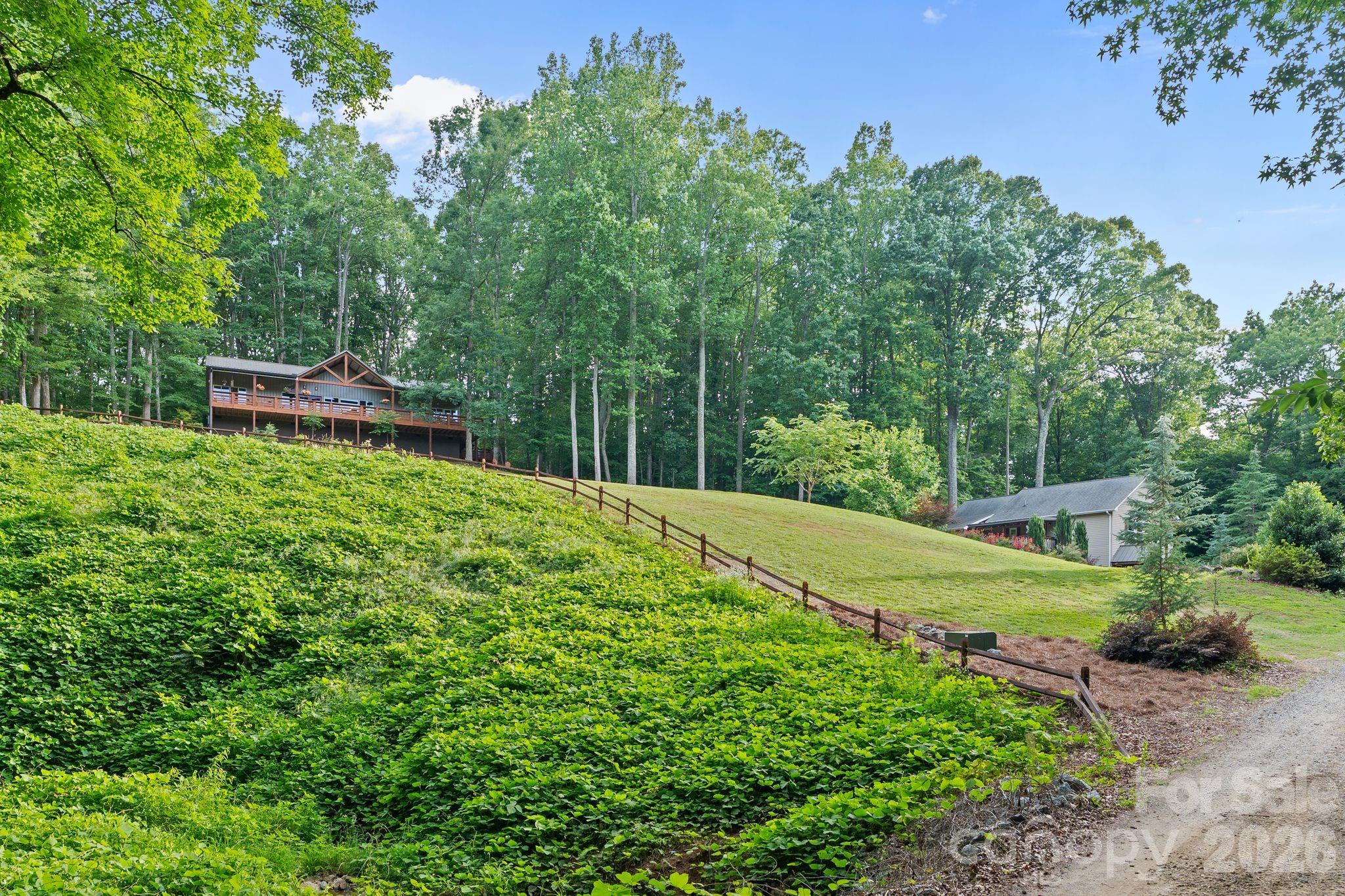 9870 Harvest Ln, Davidson, NC 28036