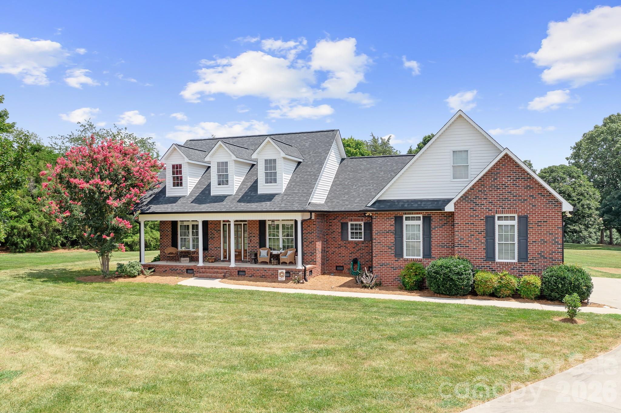 4380 Woodsbury Ln, Lincolnton, NC 28092