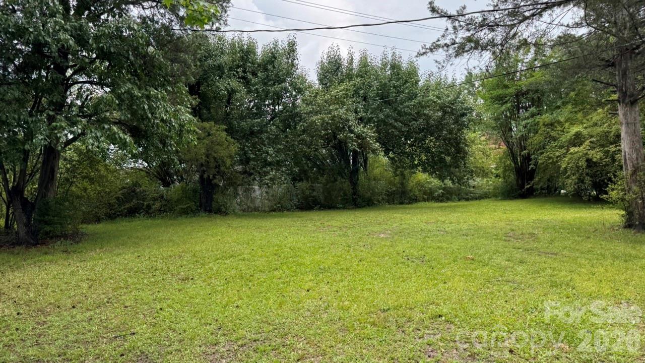 6304 Clearwater Dr, Indian Trail, NC 28079