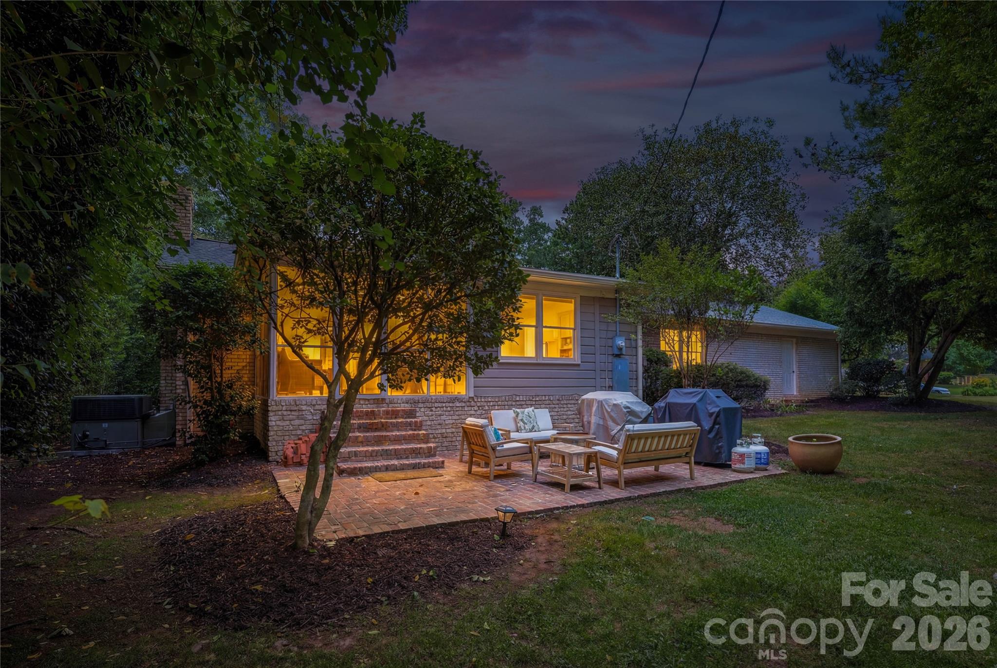 6014 Glenridge Rd, Charlotte, NC 28211