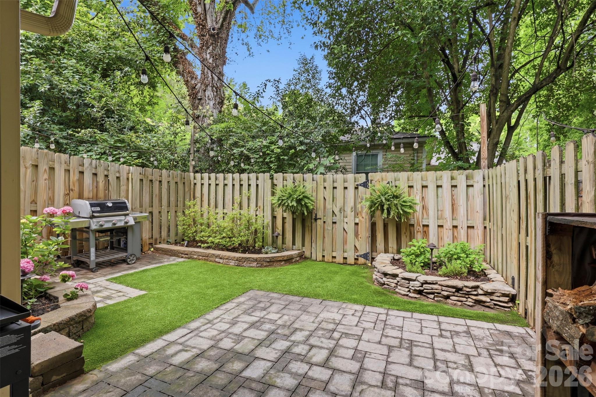 4613 Dabney Vigor Dr, Charlotte, NC 28209