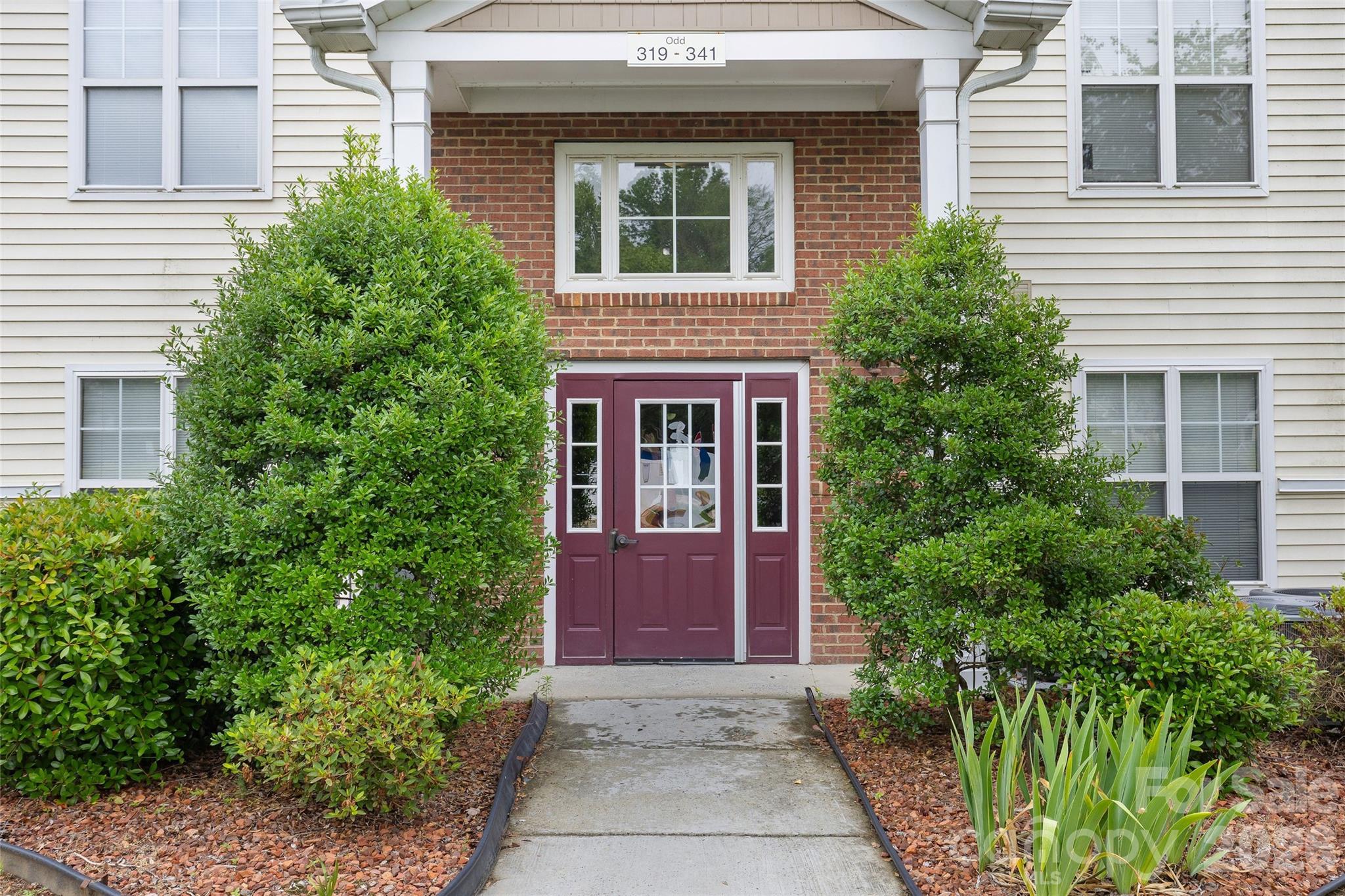 333 Westbend Dr, Charlotte, NC 28262