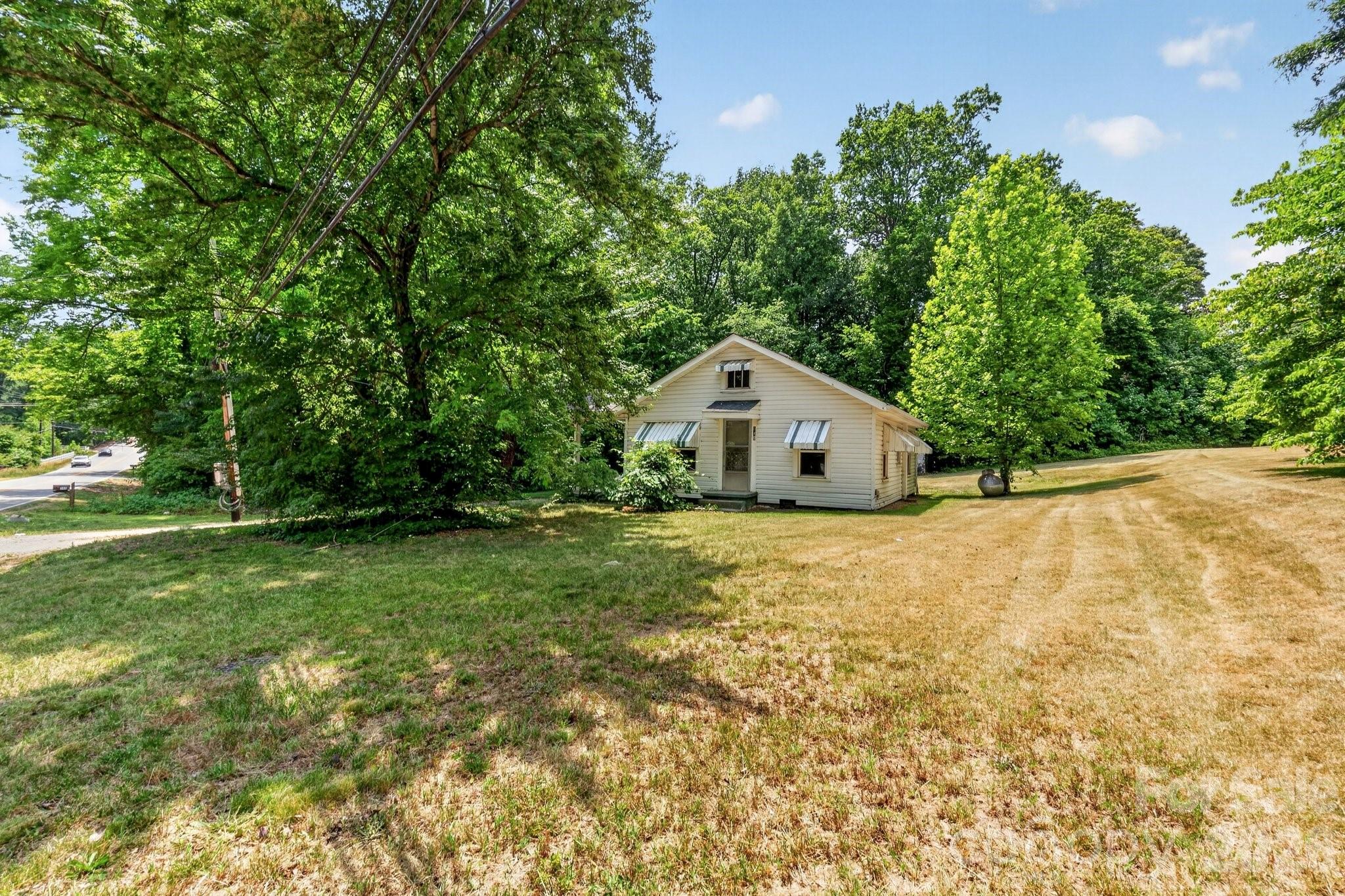 540 W Park Ave, Mooresville, NC 28115