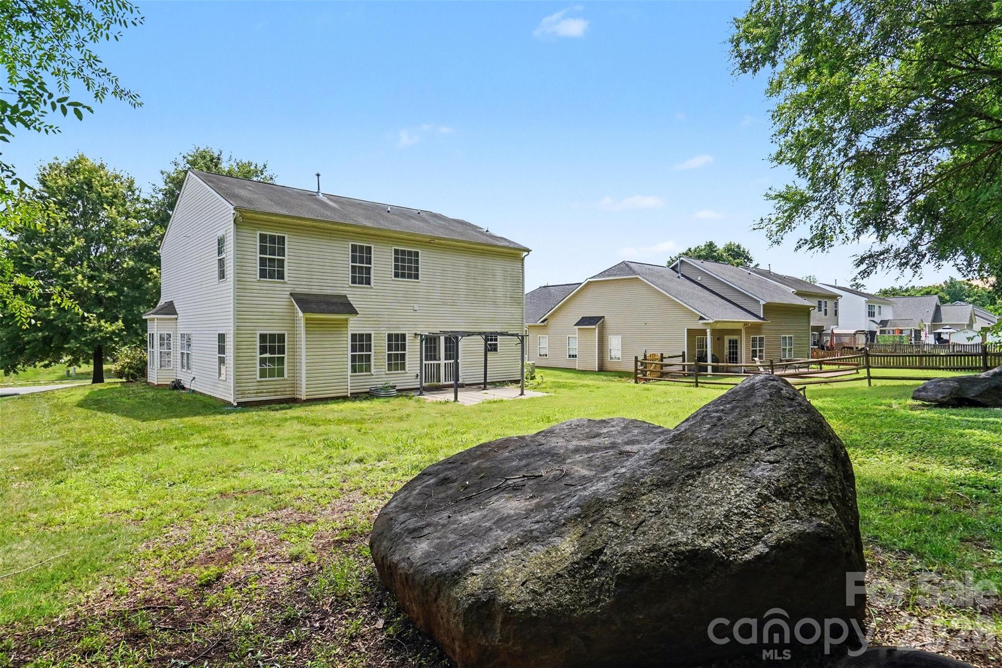 697 Yvonne Dr SW, Concord, NC 28027