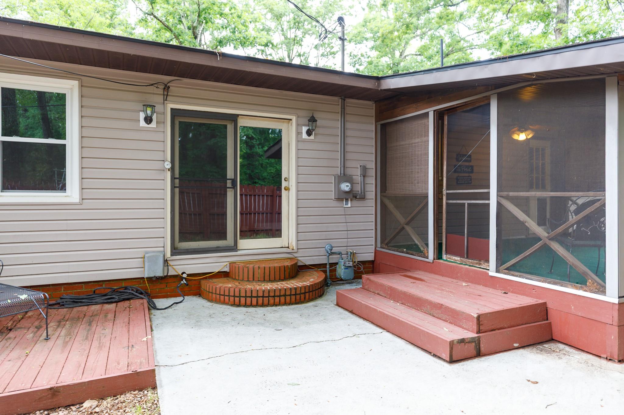 202 Woodlawn Dr, York, SC 29745