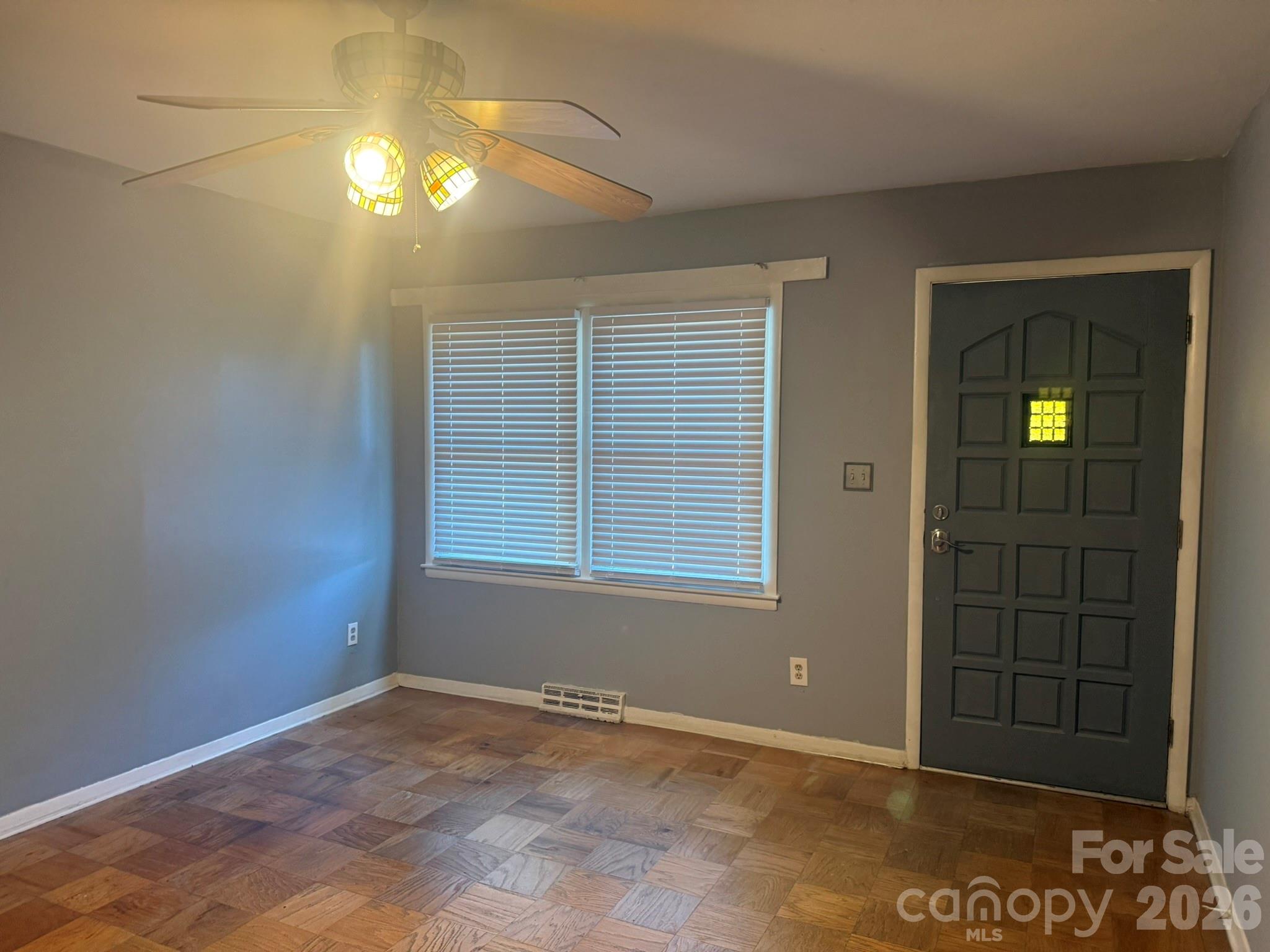 4915 Malibu Dr, Charlotte, NC 28215
