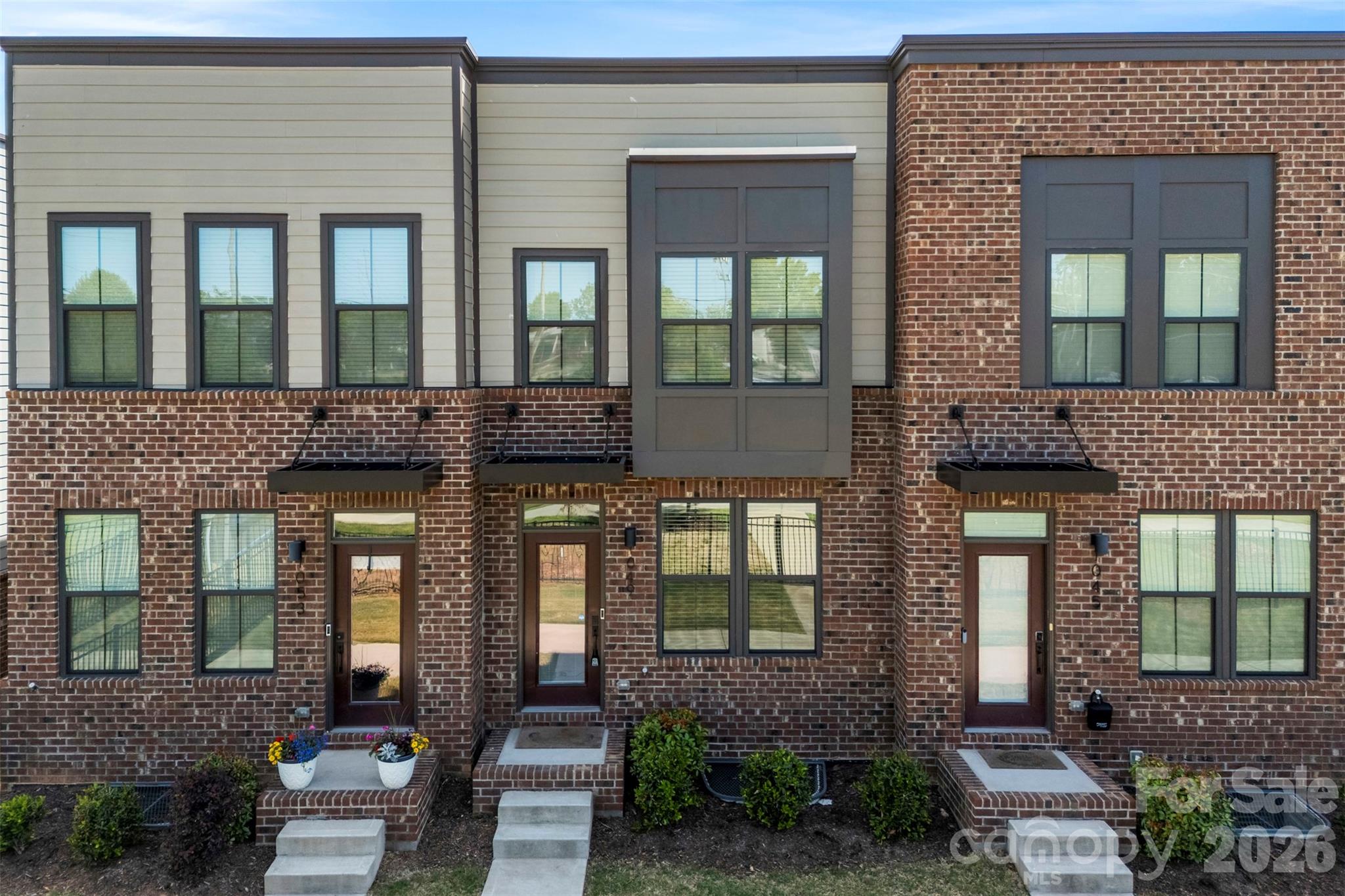 1049 Simcoe Ln, Charlotte, NC 28217