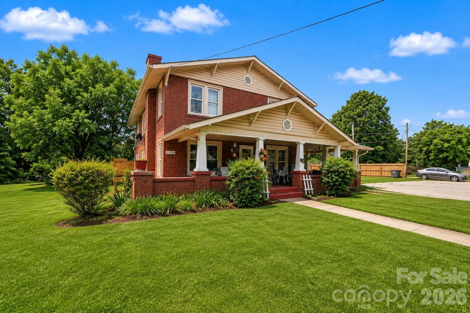 1302 Wilson W Lee Blvd, Statesville, NC 28677
