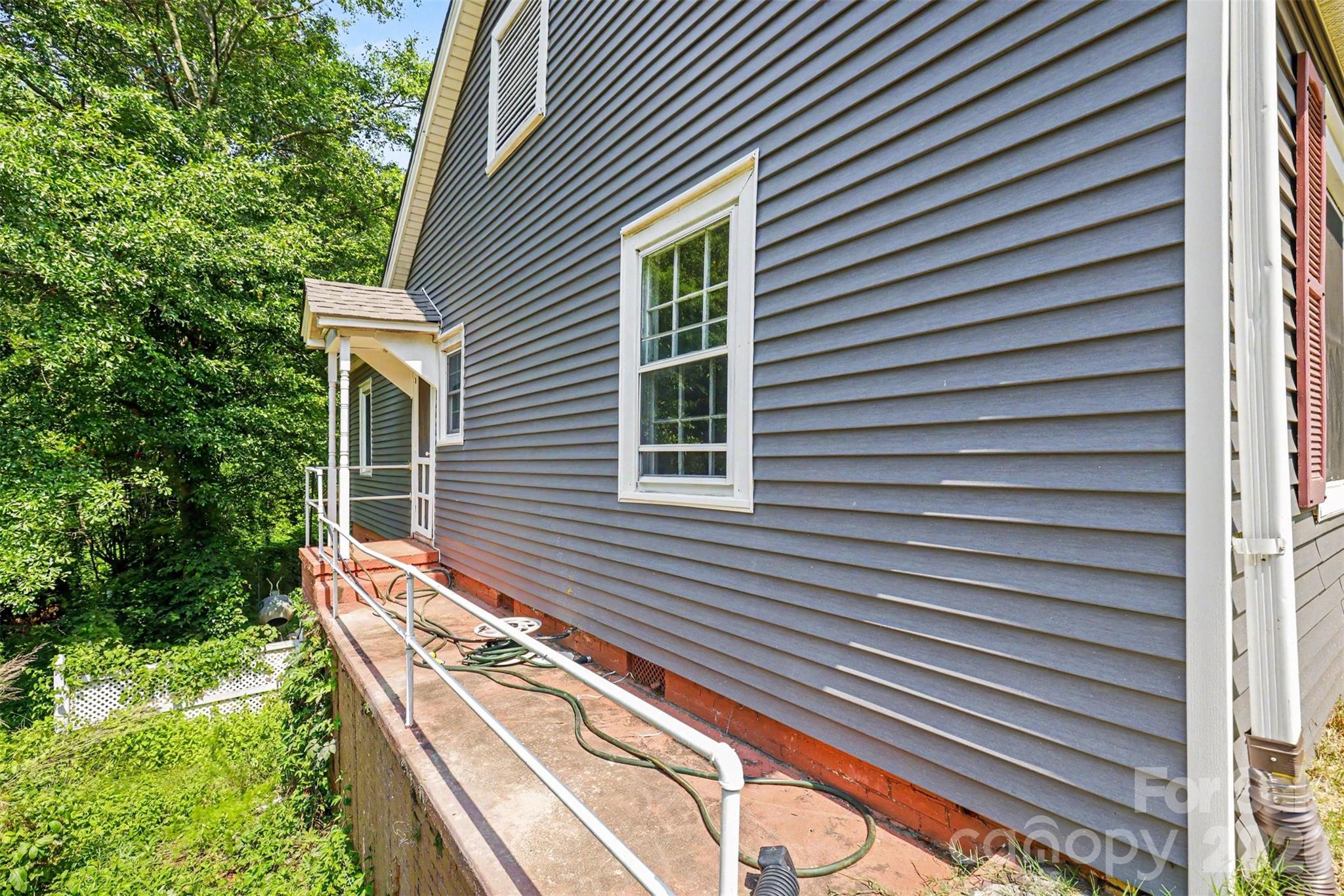 103 S Belvedere Ave, Gastonia, NC 28054