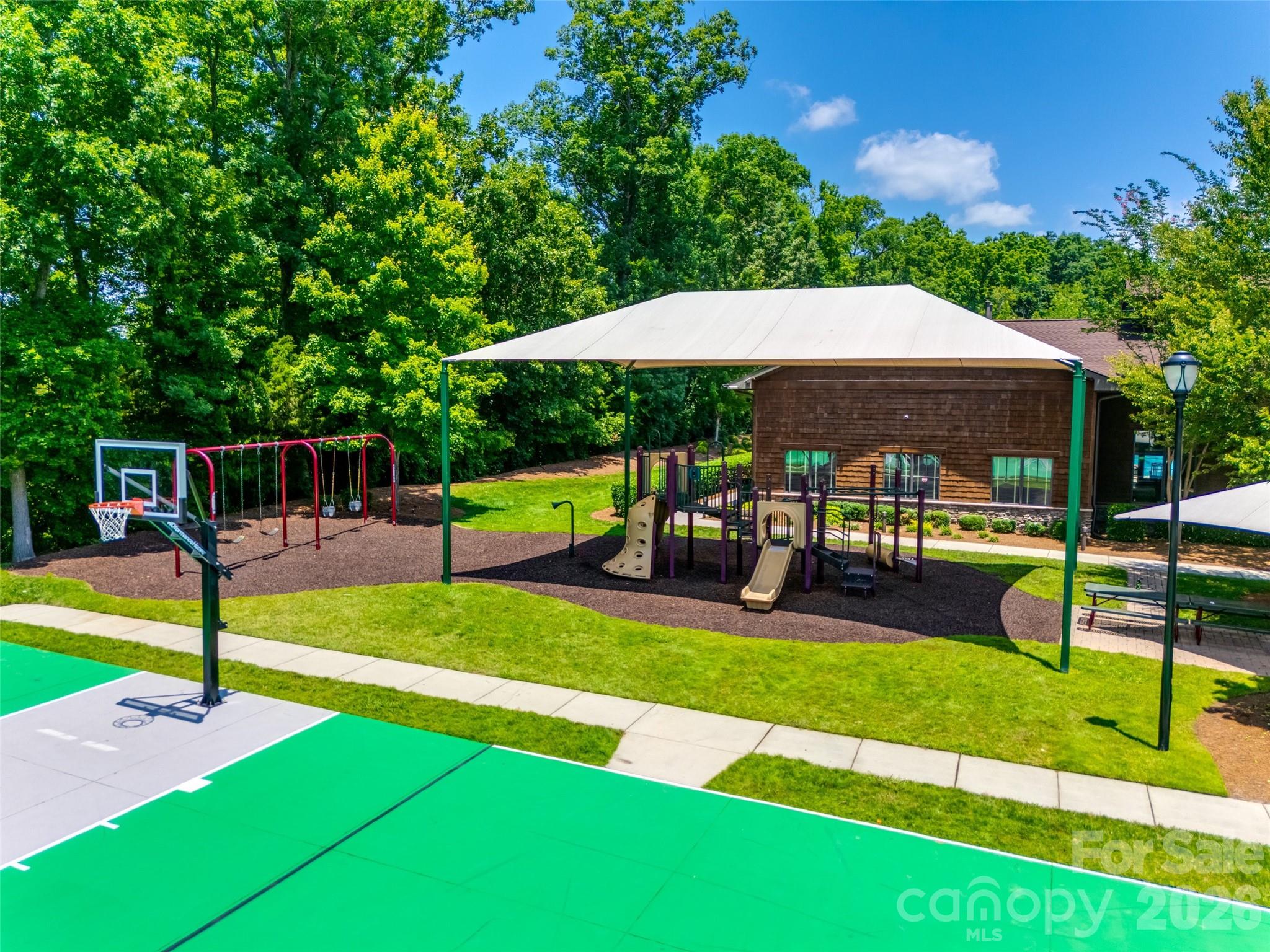 3703 Jacinta Ct, Tega Cay, SC 29708