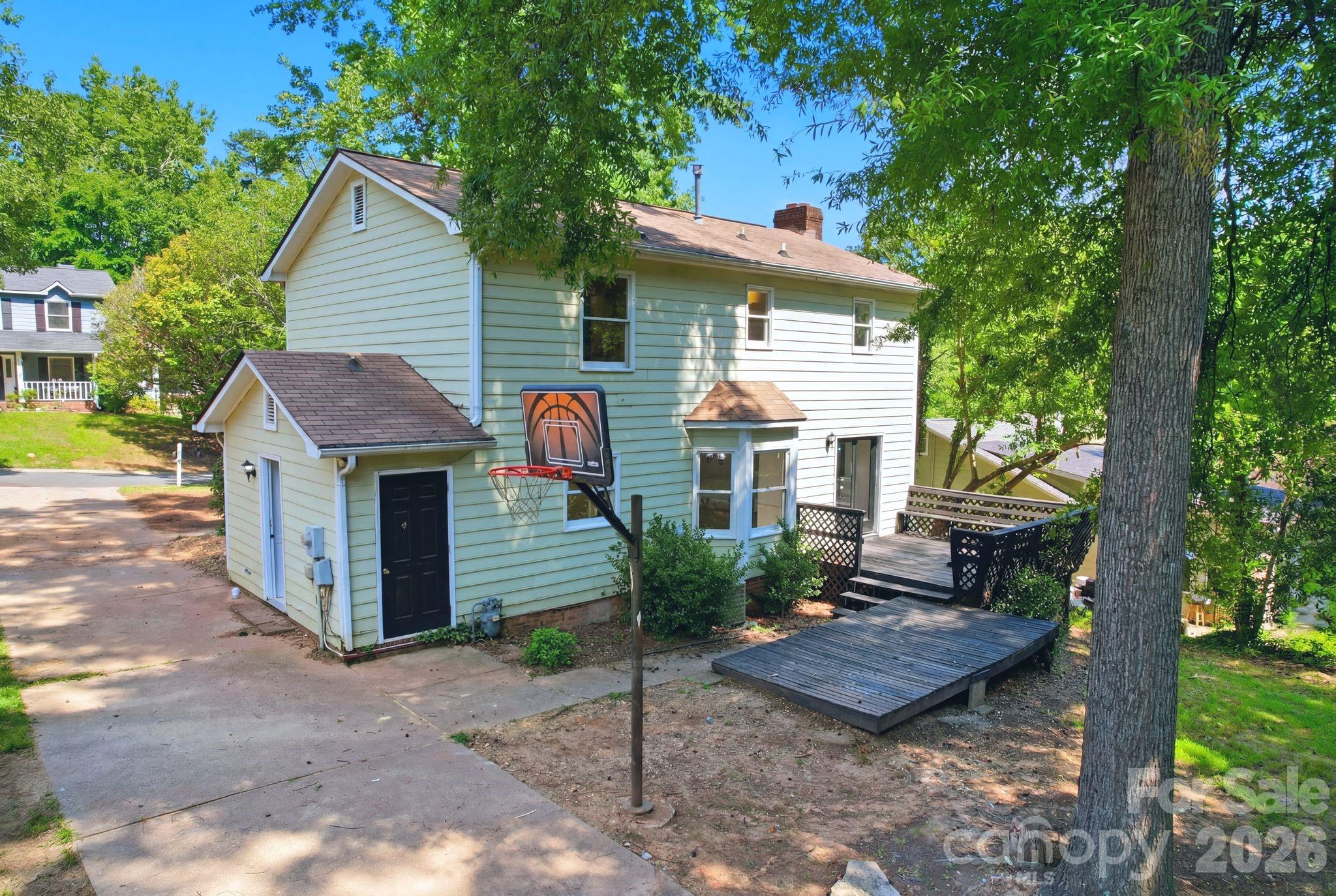 2819 Royal Ridge Ln, Charlotte, NC 28212