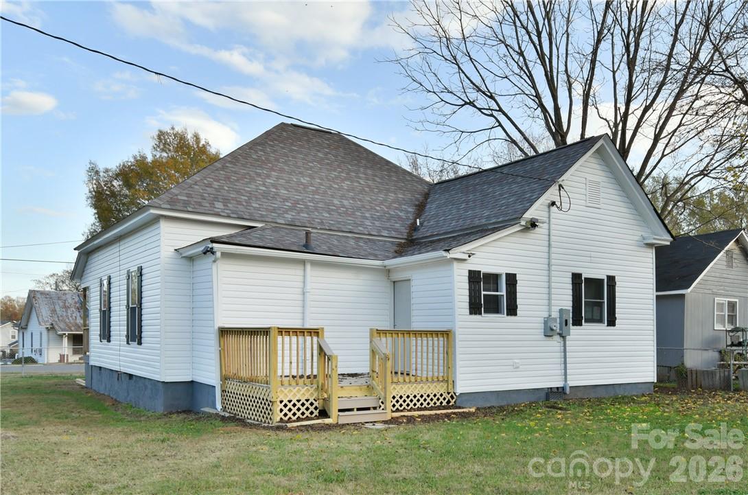 1204 4th St, Statesville, NC 28677
