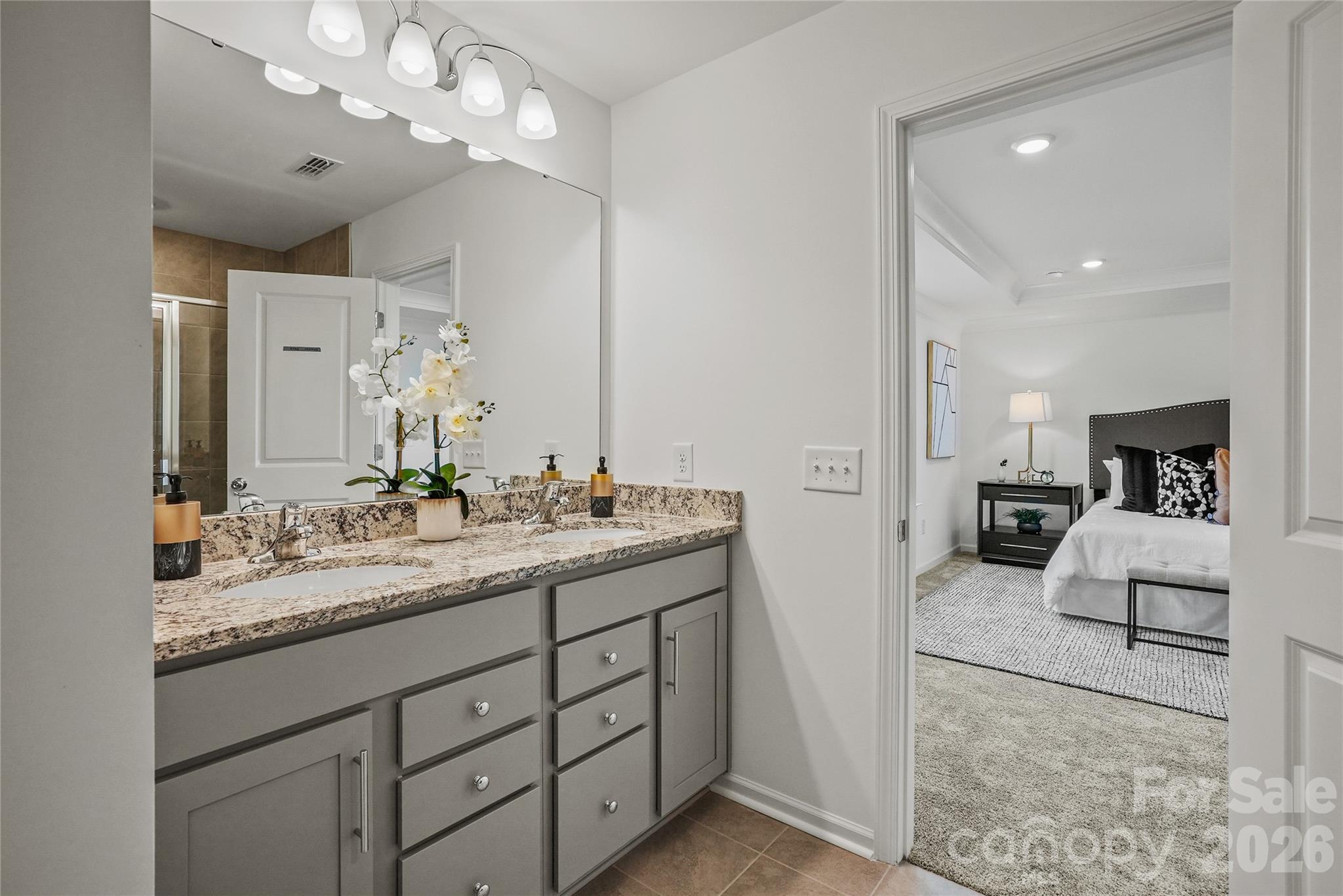 5704 Stewarts Landing Rd, Charlotte, NC 28215
