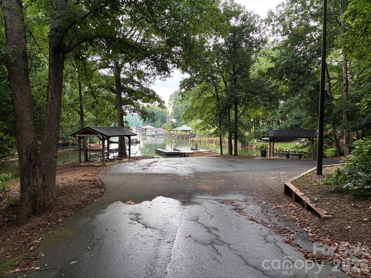 914 Players Ridge Rd, Hickory, NC 28601