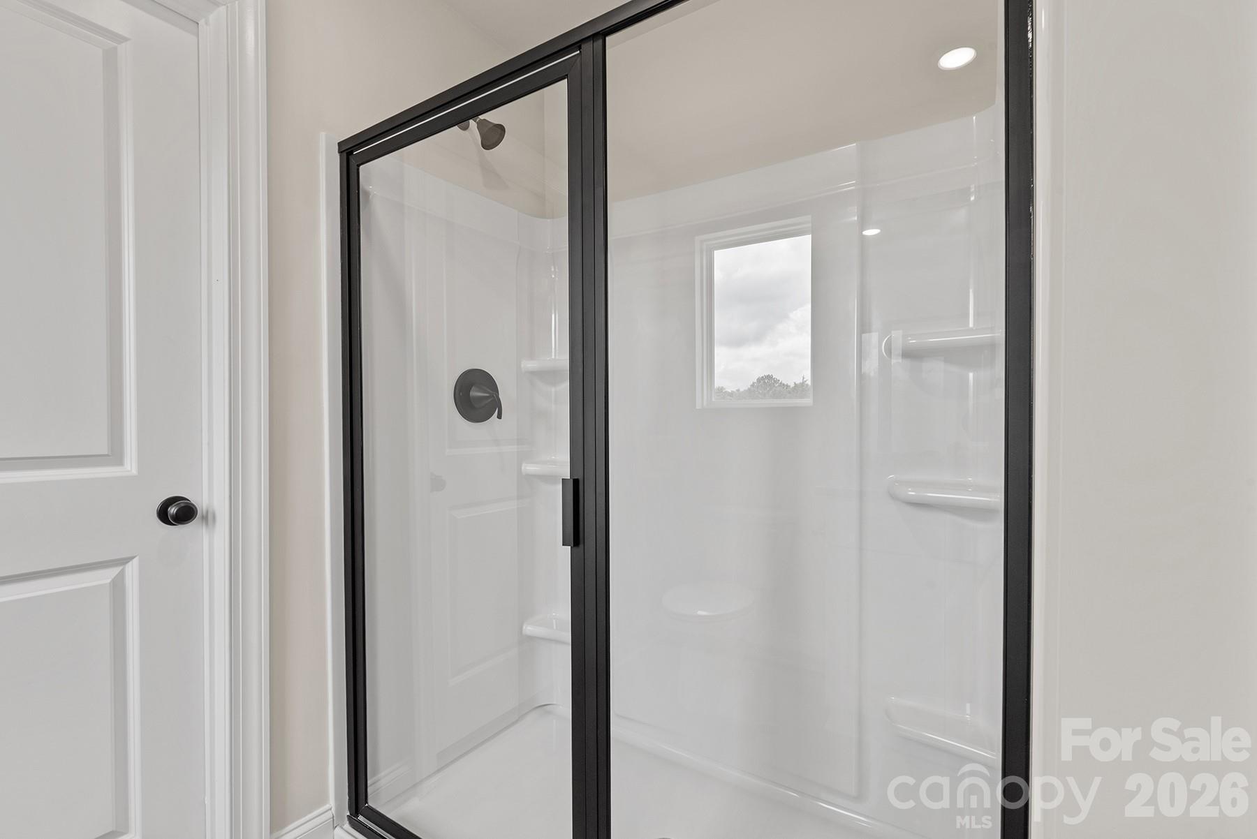 6504 Fairford Dr, Charlotte, NC 28215