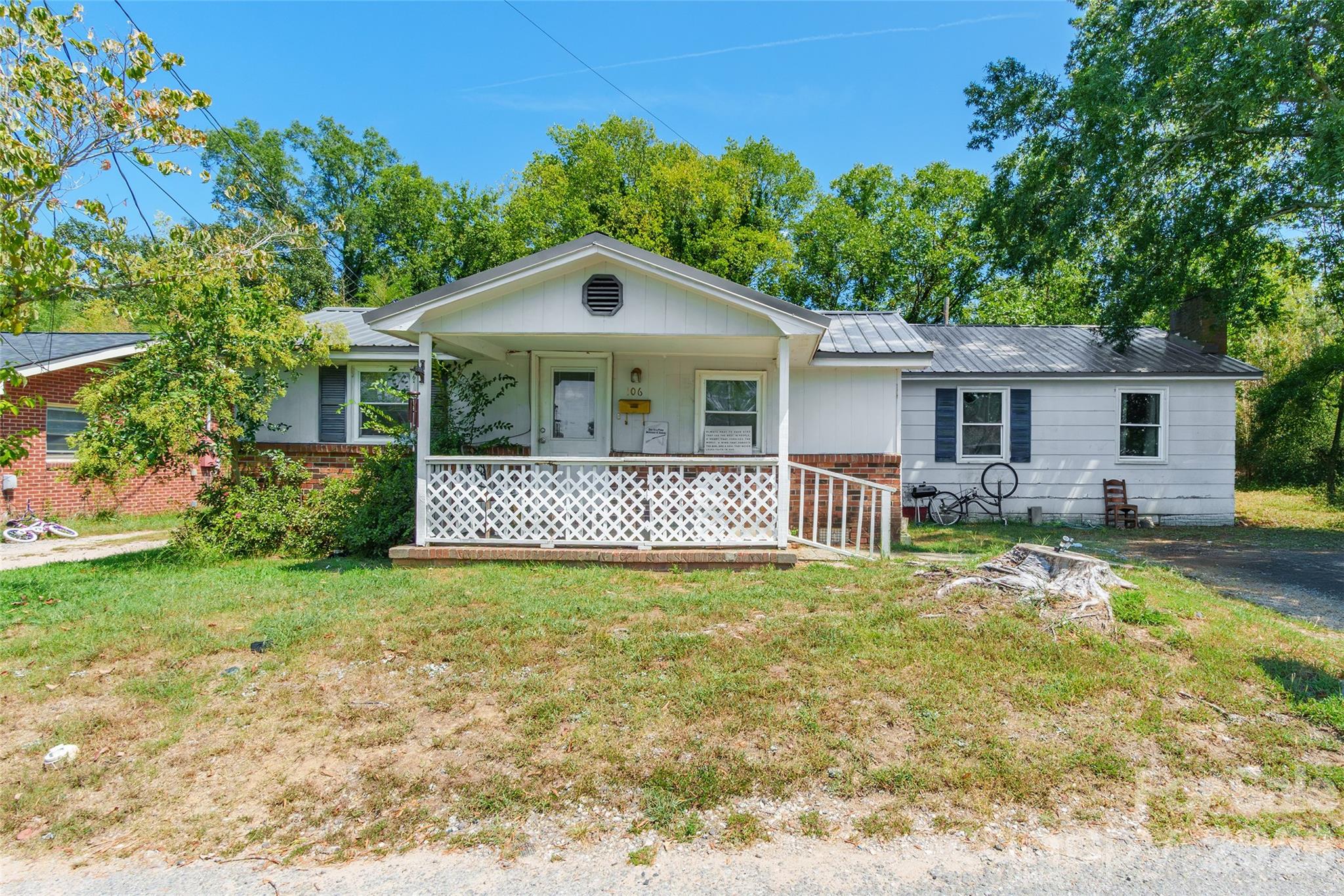 106 Deaver St, Chester, SC 29706