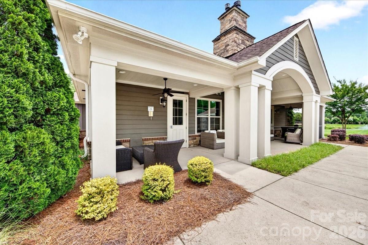 1012 Avalon Pl, Matthews, NC 28104
