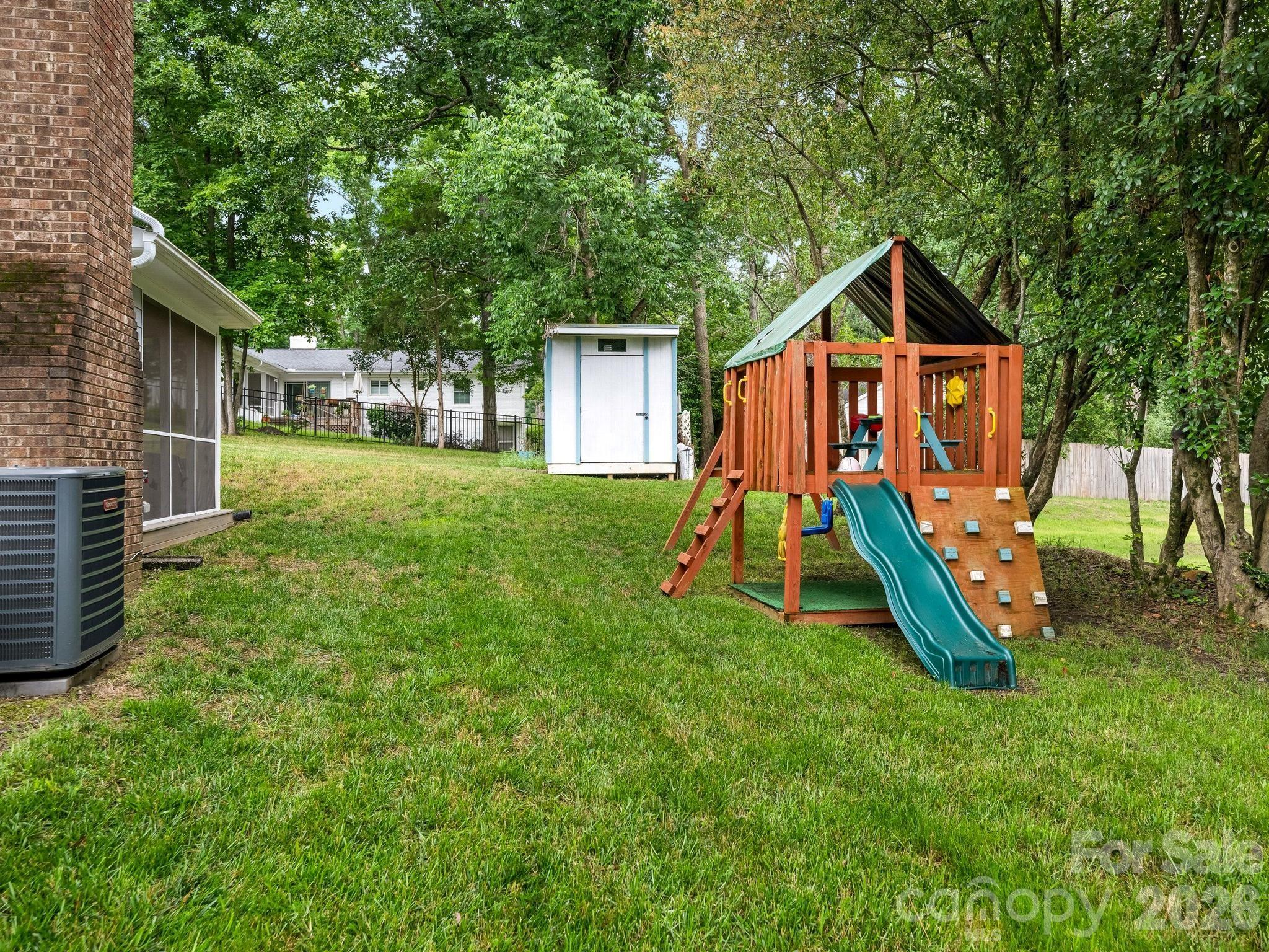 6801 Rollingridge Dr, Charlotte, NC 28211