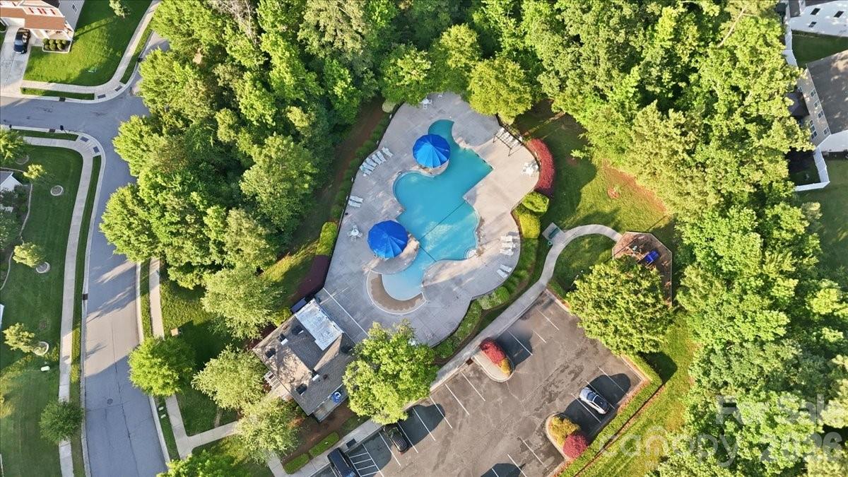 5229 Hawkins Meadow Ct, Charlotte, NC 28213