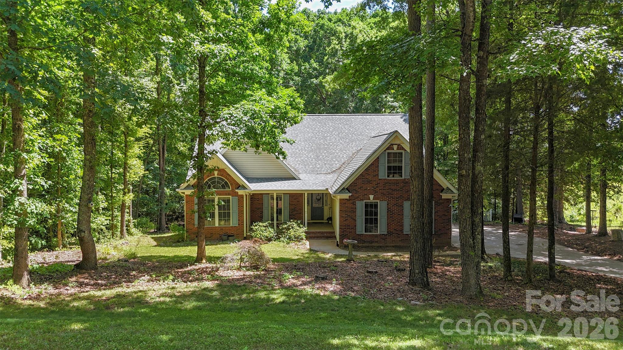 312 Tradewinds Ln, York, SC 29745