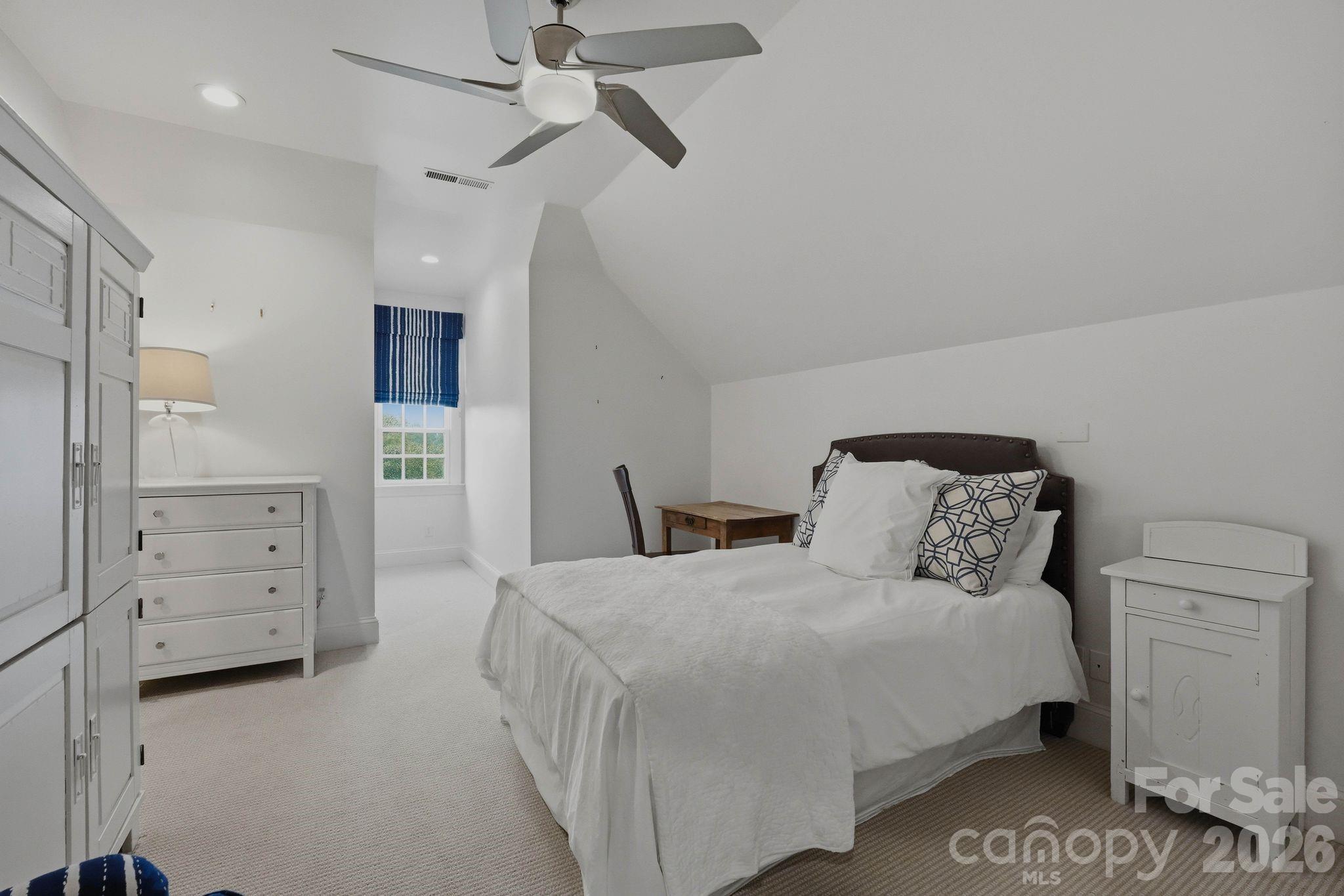 8700 Challis Farm Rd, Charlotte, NC 28226