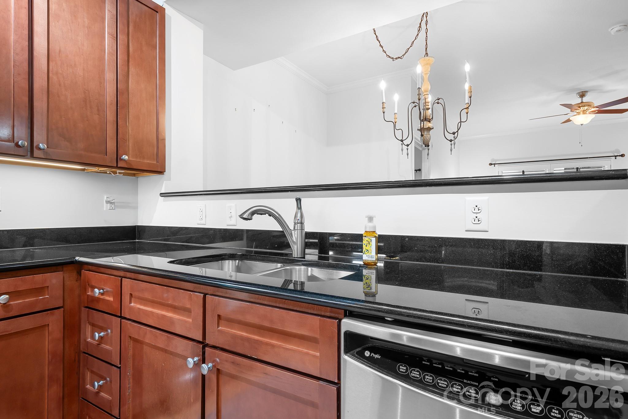 721 Governor Morrison St #430, Charlotte, NC 28211